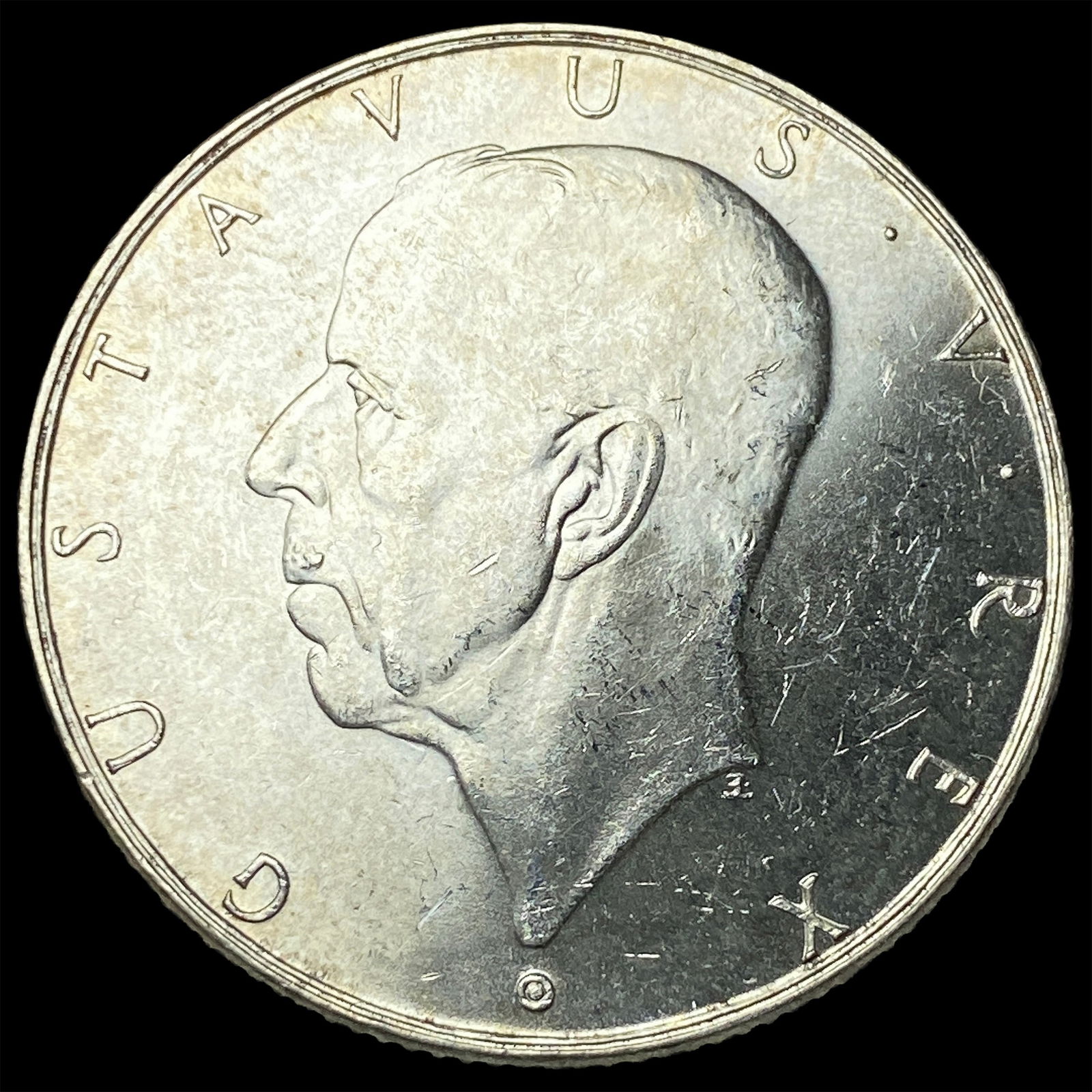 1938 Sweden Silver 2 Kroner UNCIRCULATED (1 of 2)
