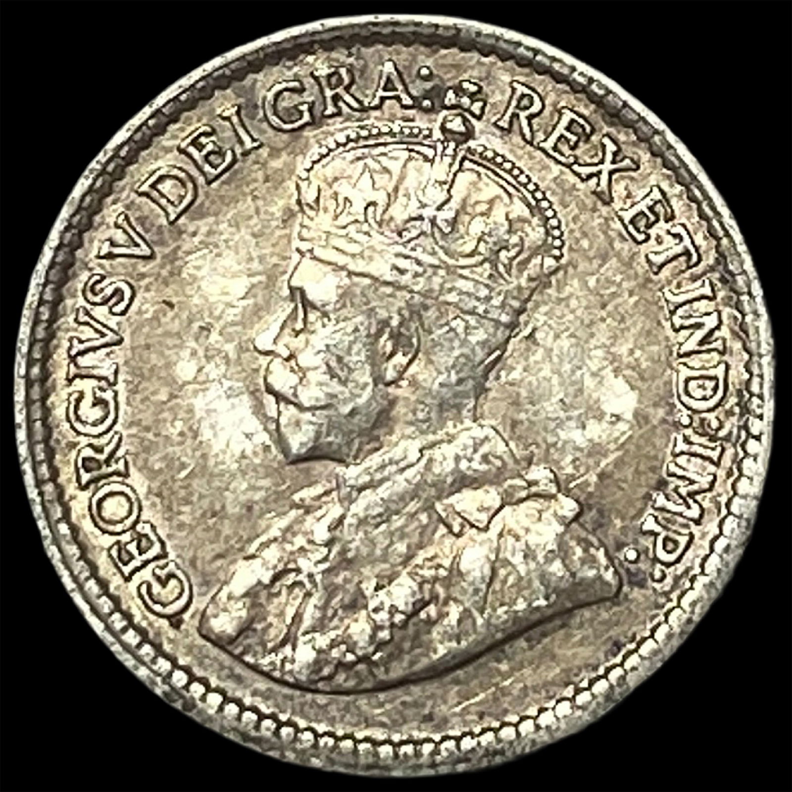 1915 Canada Silver 5 Cents NEARLY UNCIRCULATED (1 of 2)