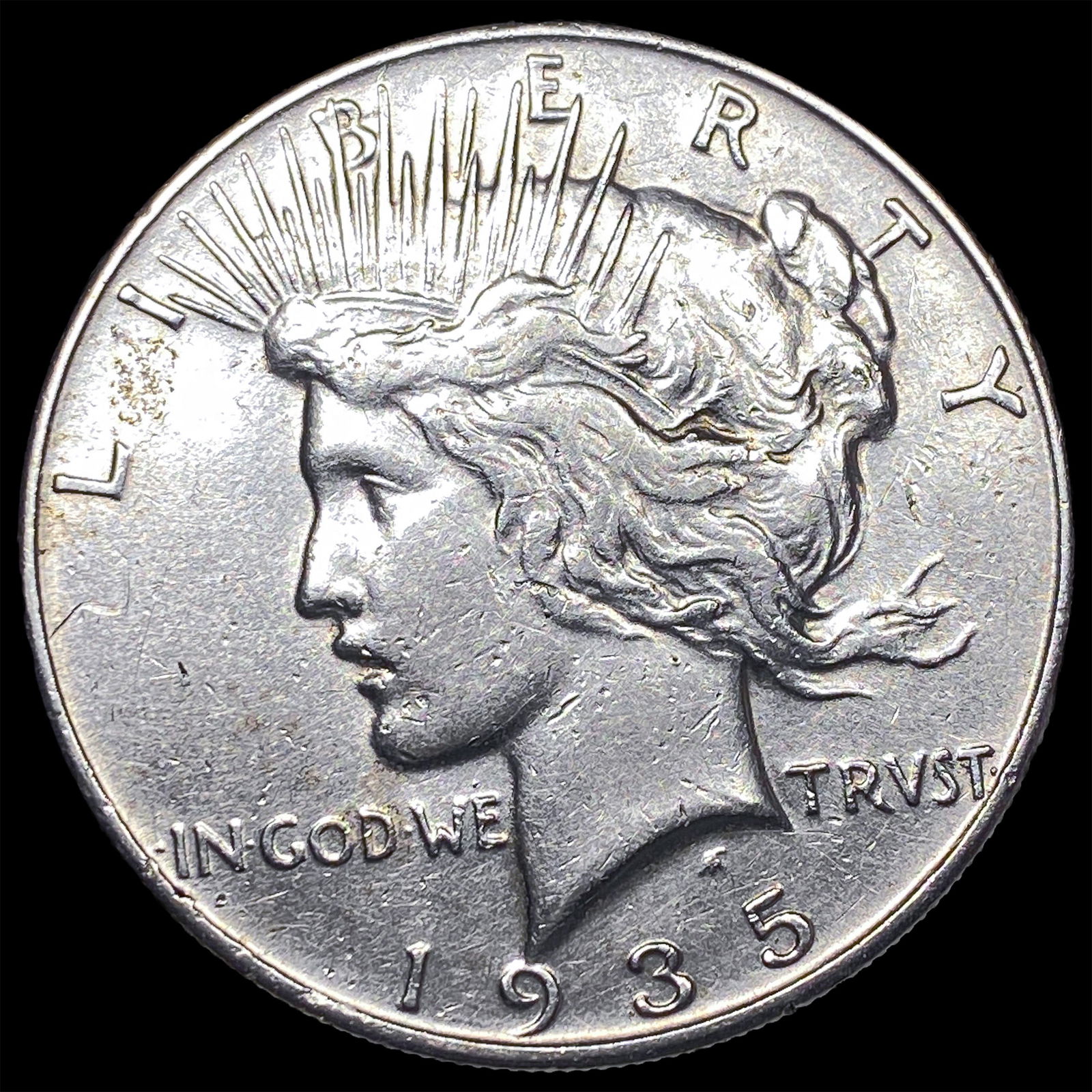 1935 Silver Peace Dollar CLOSELY UNCIRCULATED (1 of 2)
