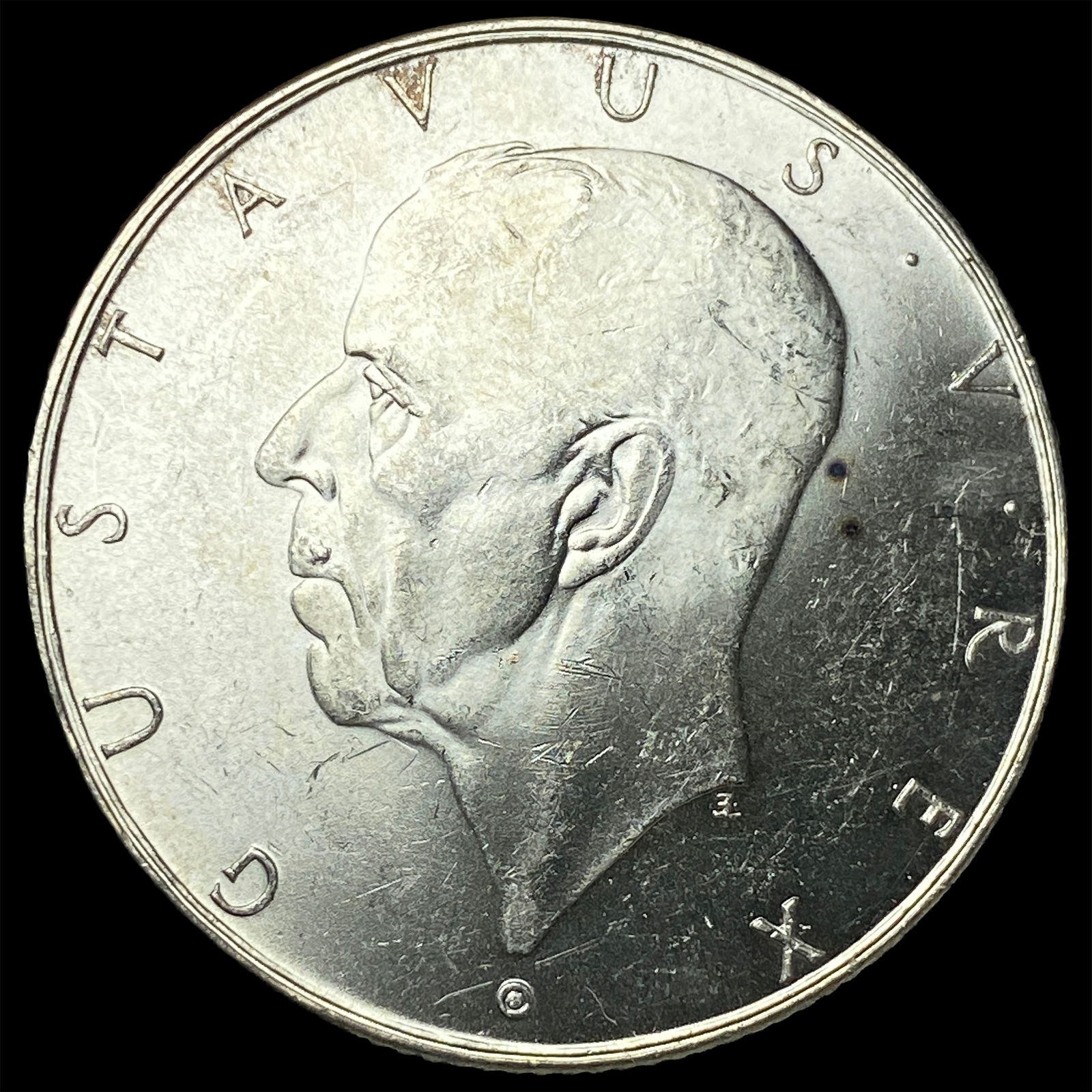 1938 Sweden Silver 2 Kroner UNCIRCULATED (1 of 2)