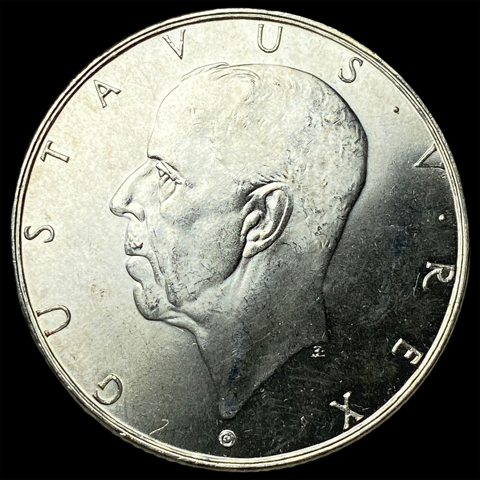 1938 Sweden Silver 2 Kroner UNCIRCULATED (1 of 2)
