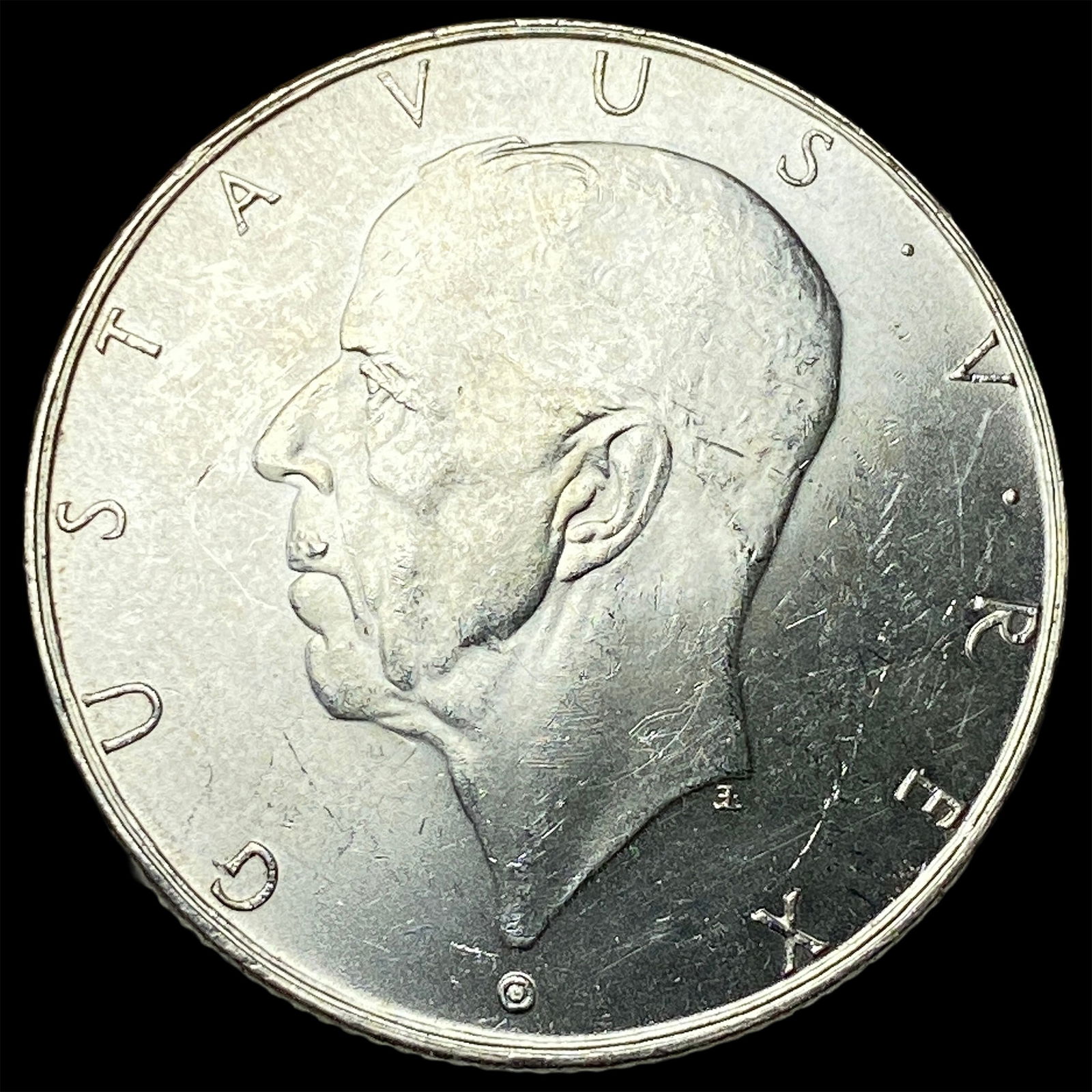1938 Sweden Silver 2 Kroner UNCIRCULATED (1 of 2)