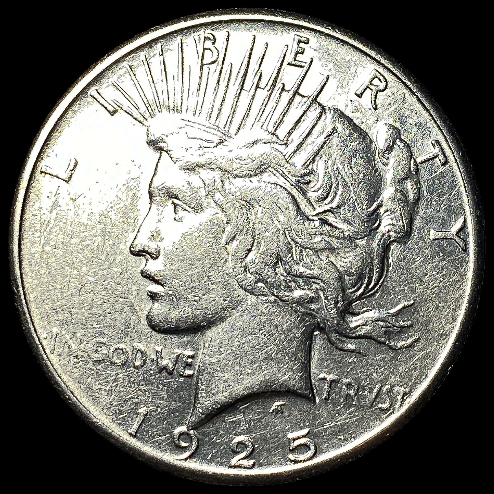 1925 Peace Silver Dollar CLOSELY UNCIRCULATED: 1925 Peace Silver Dollar CLOSELY UNCIRCULATED