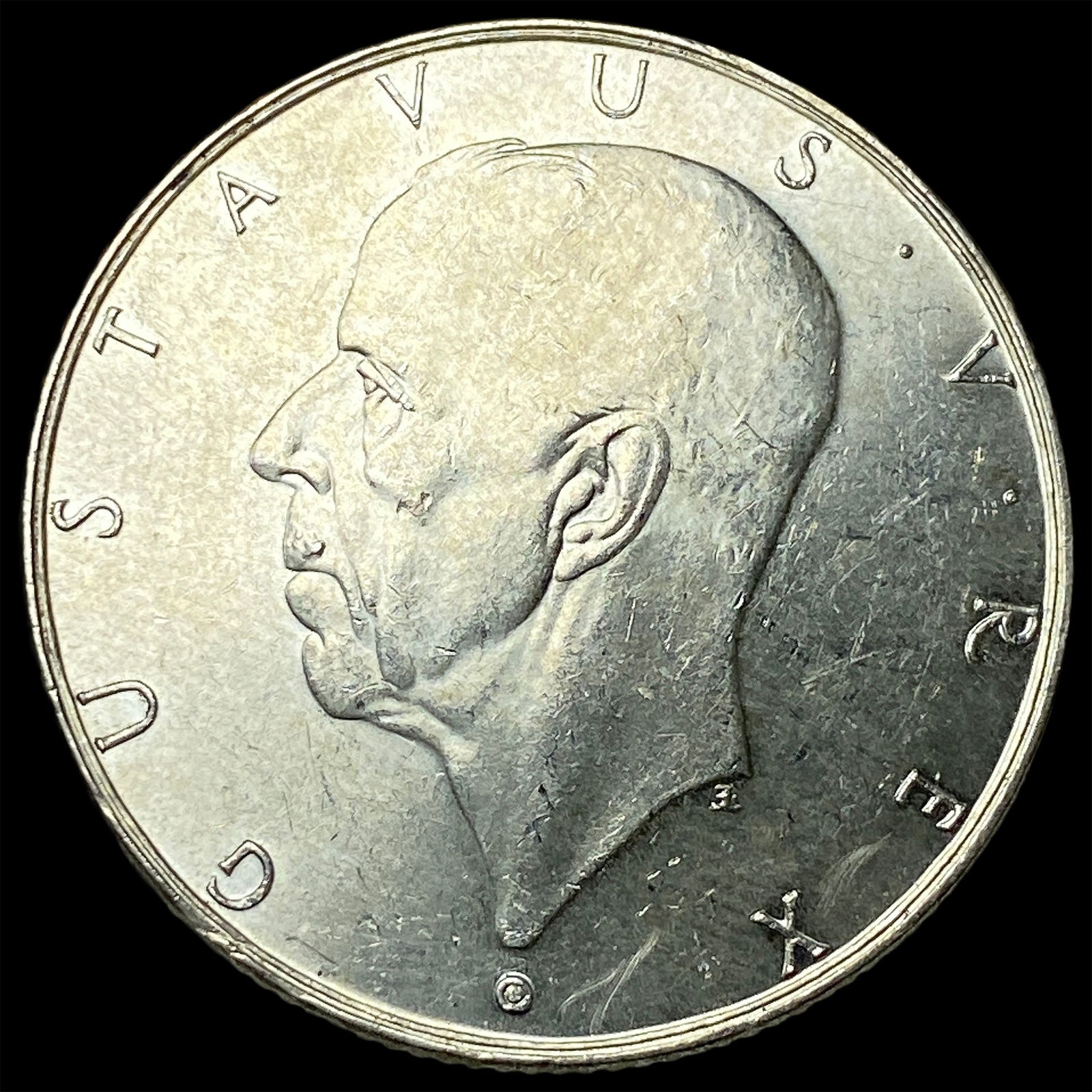 1938 Sweden Silver 2 Kroner UNCIRCULATED (1 of 2)