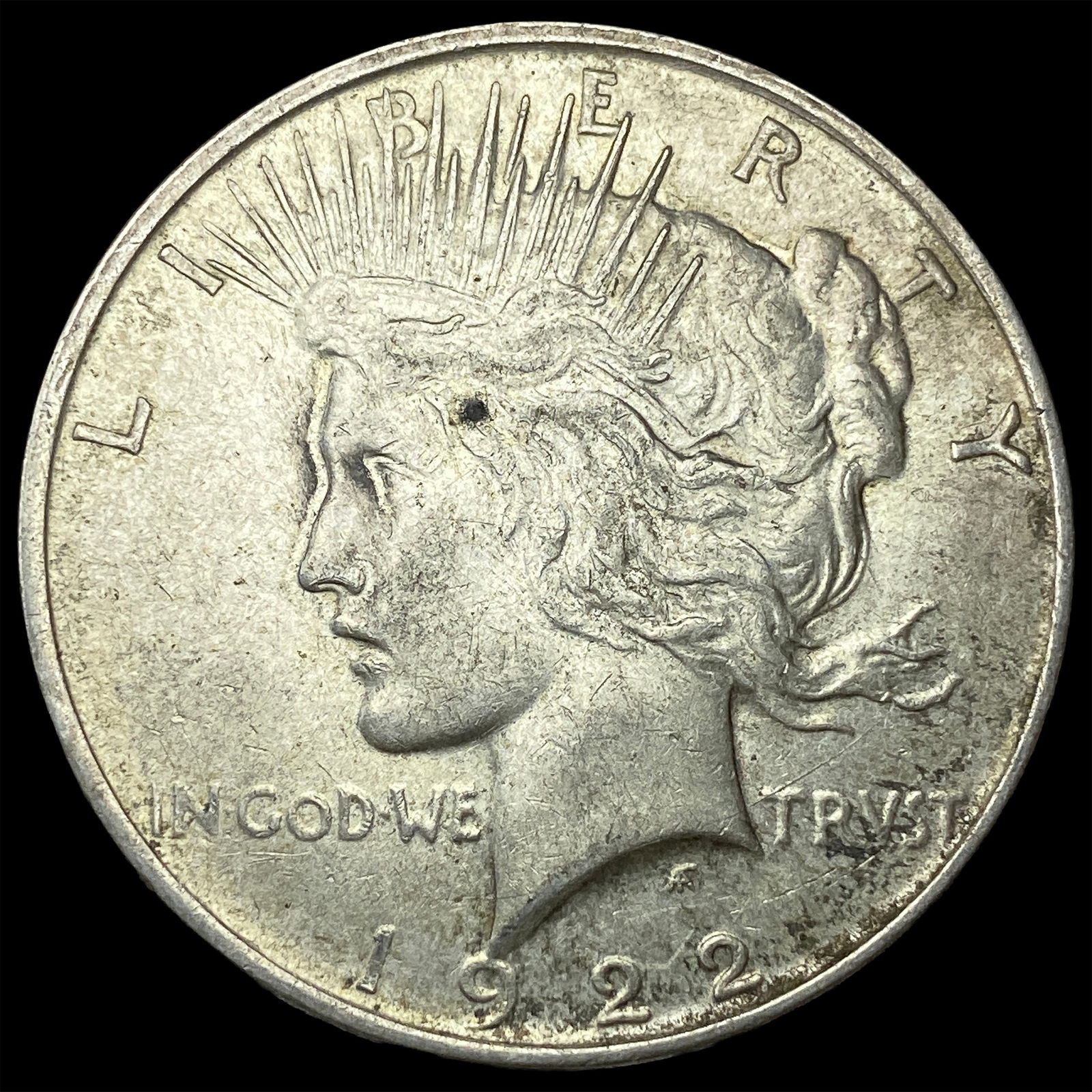 1922-D Silver Peace Dollar NEARLY UNCIRCULATED (1 of 2)