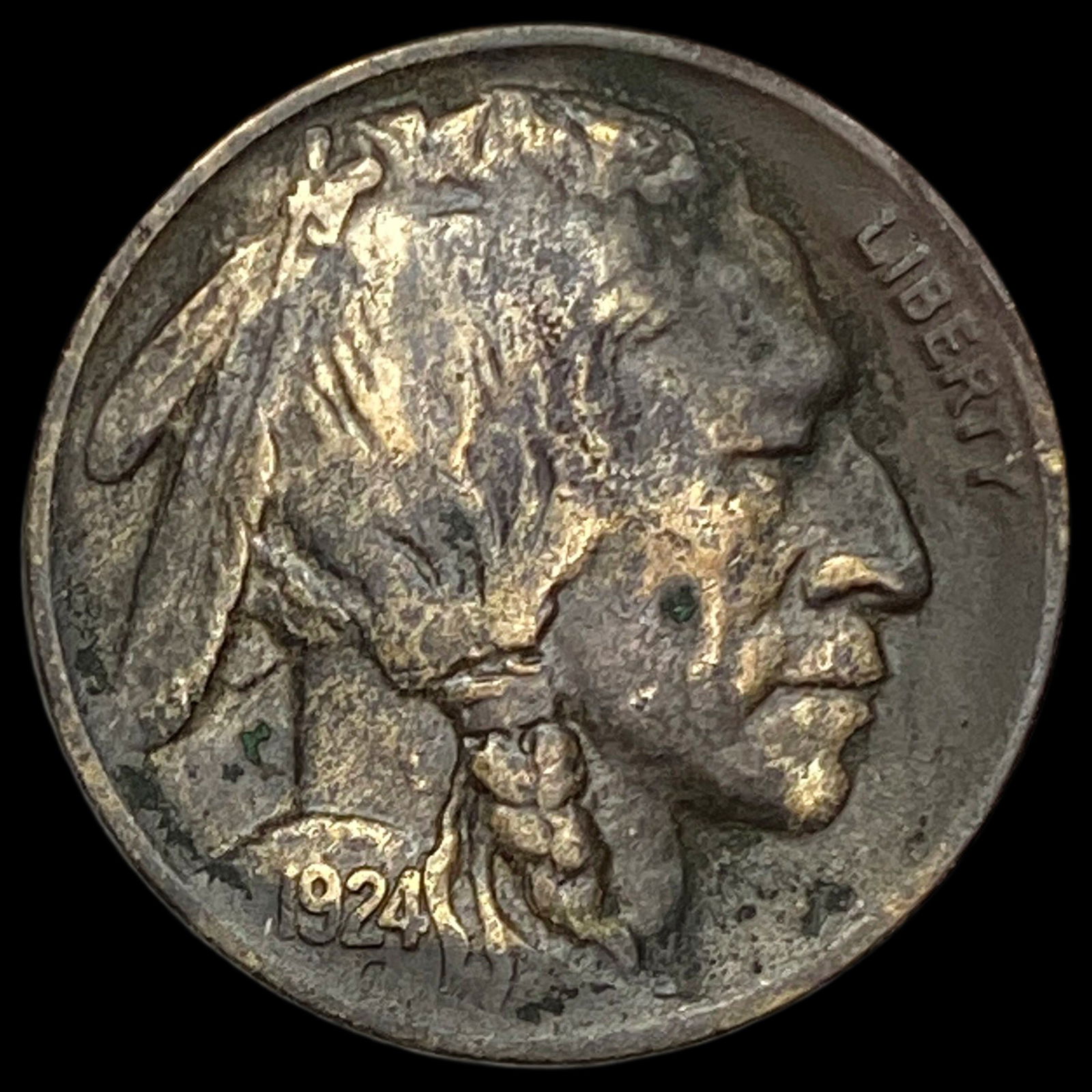 1924-D Buffalo Nickel NEARLY UNCIRCULATED (1 of 2)