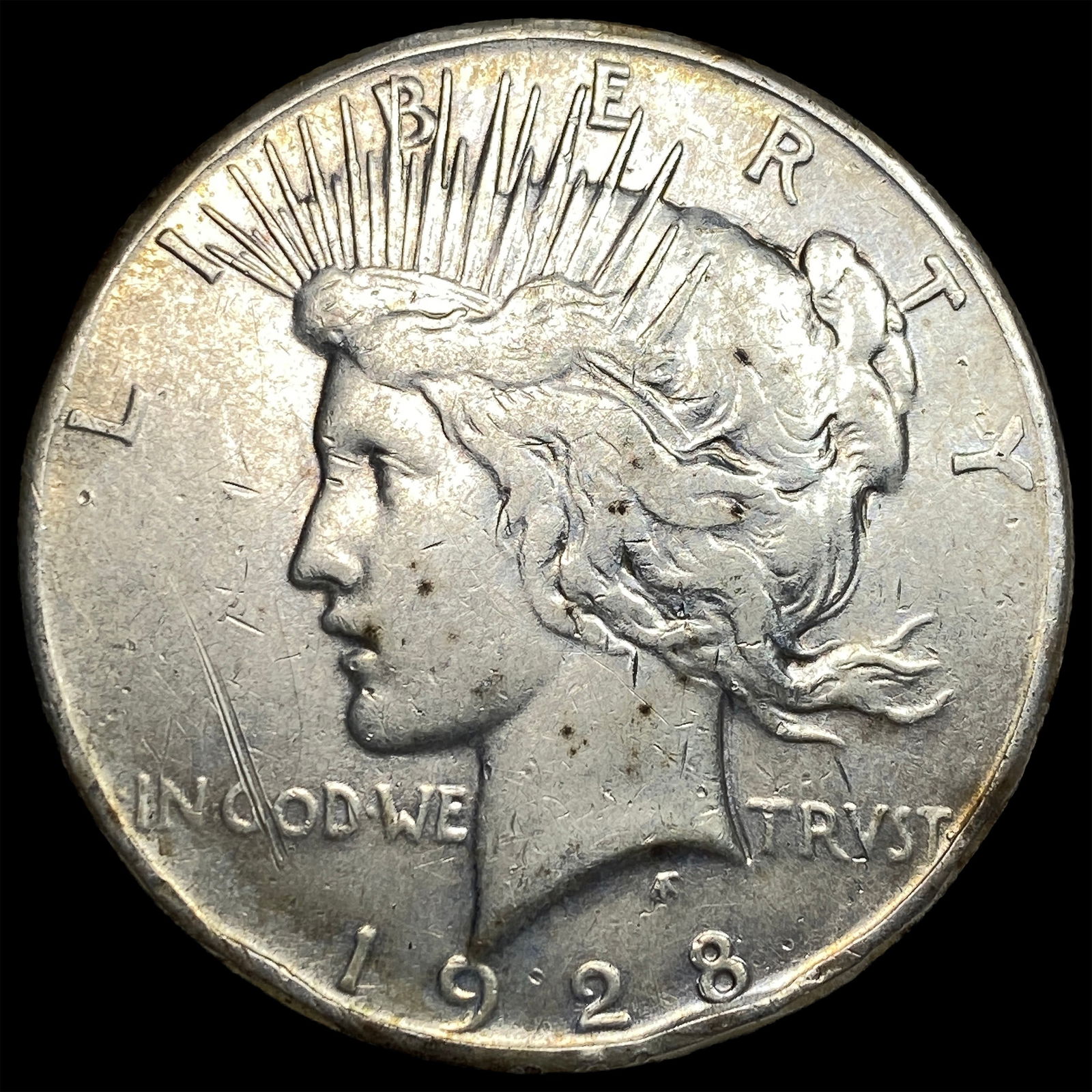 1928 Silver Peace Dollar NEARLY UNCIRCULATED (1 of 2)
