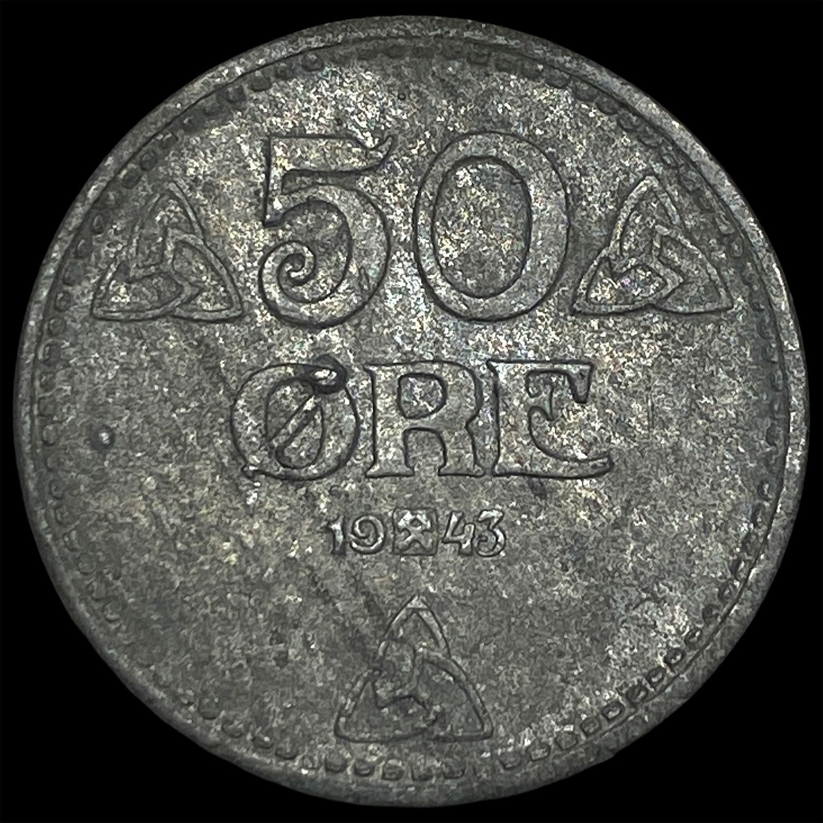 1943 Norway Zinc 50 Ore NEARLY UNCIRCULATED: 1943 Norway Zinc 50 Ore NEARLY UNCIRCULATED
