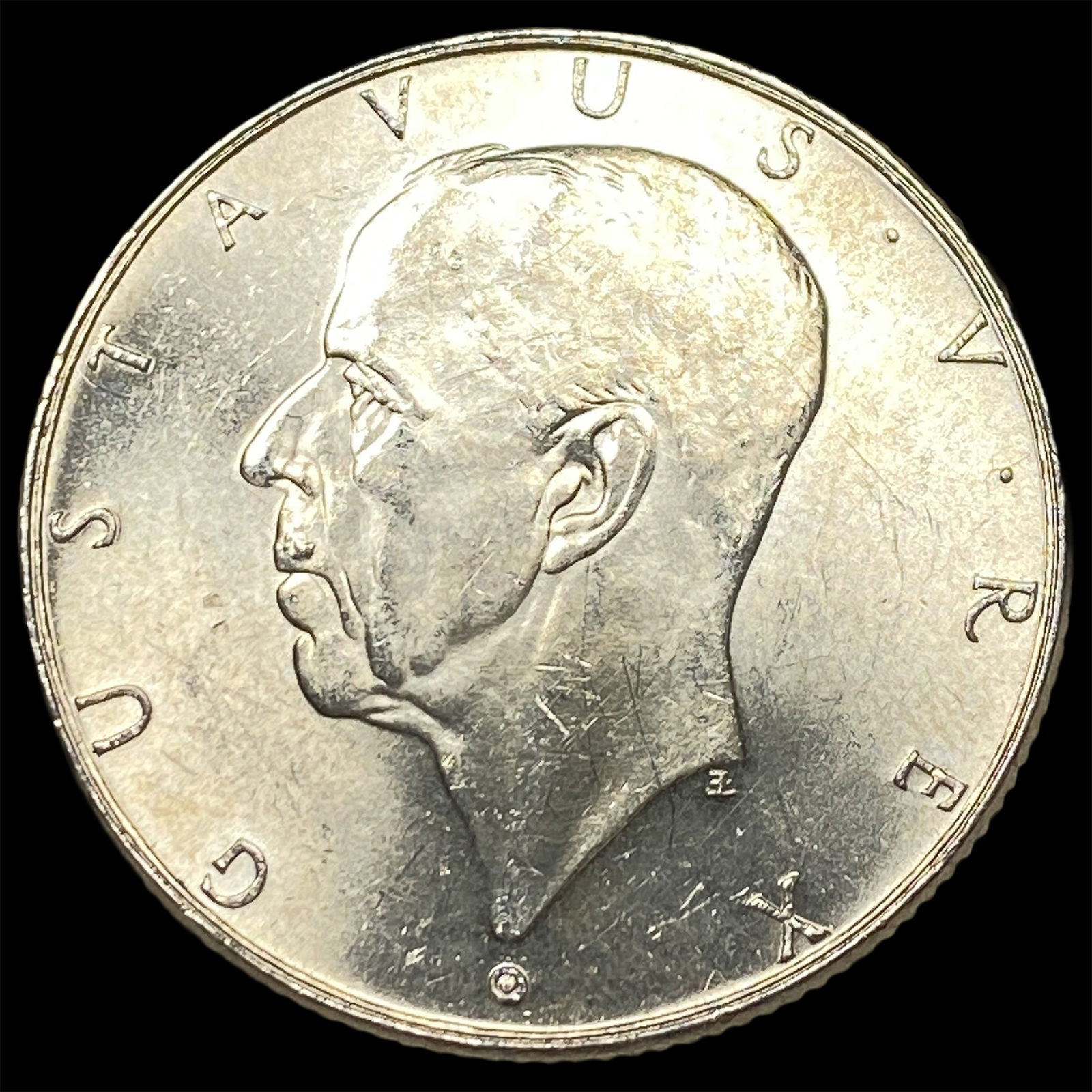 1938 Sweden Silver 2 Kroner UNCIRCULATED (1 of 2)