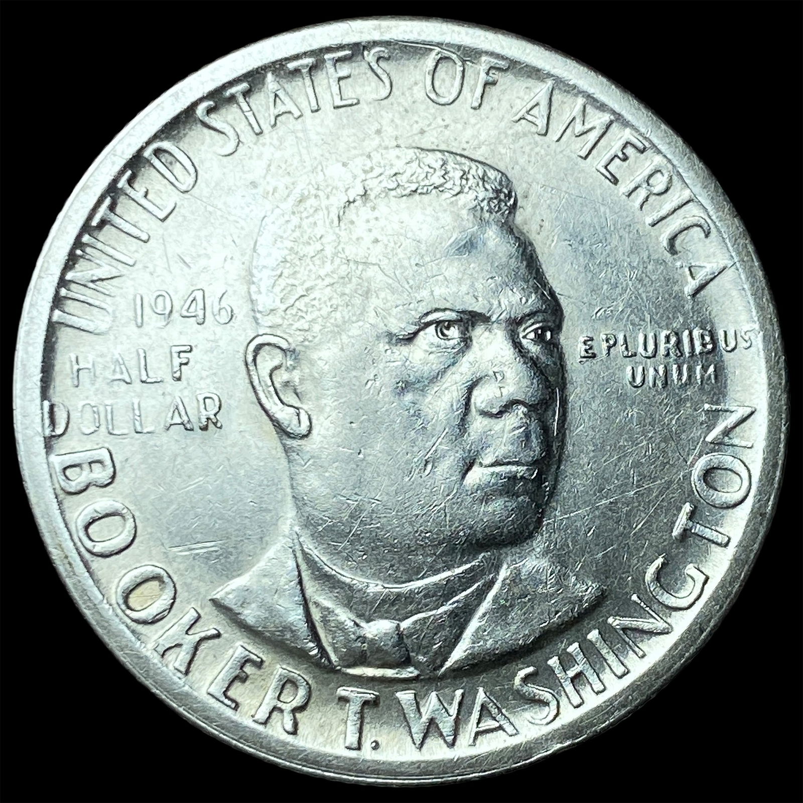 1946-S Silver Half Dollar Booker T. Washington CLOSELY UNCIRCULATED: 1946-S Silver Half Dollar Booker T. Washington CLOSELY UNCIRCULATED