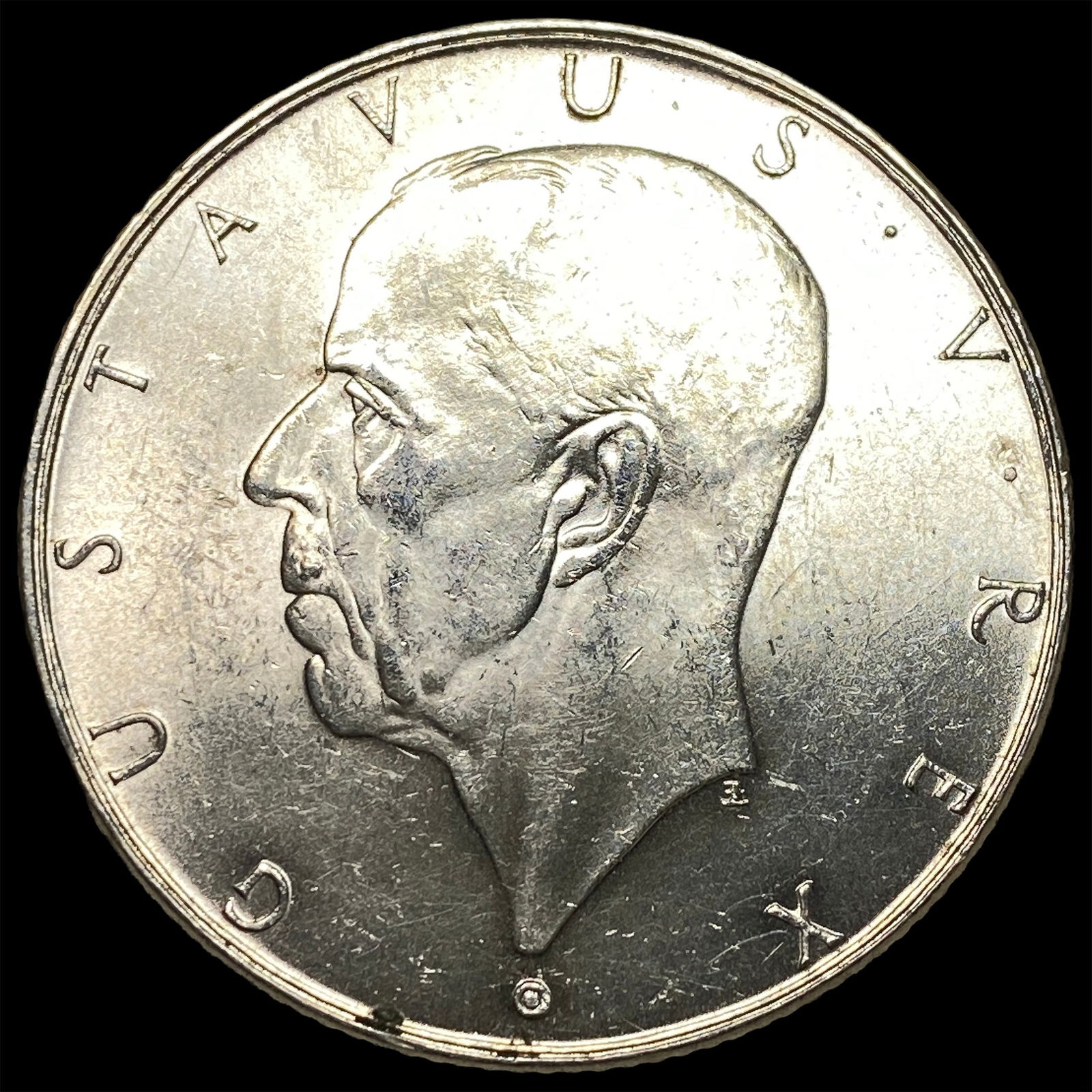 1938 Sweden Silver 2 Kroner UNCIRCULATED: 1938 Sweden Silver 2 Kroner UNCIRCULATED
