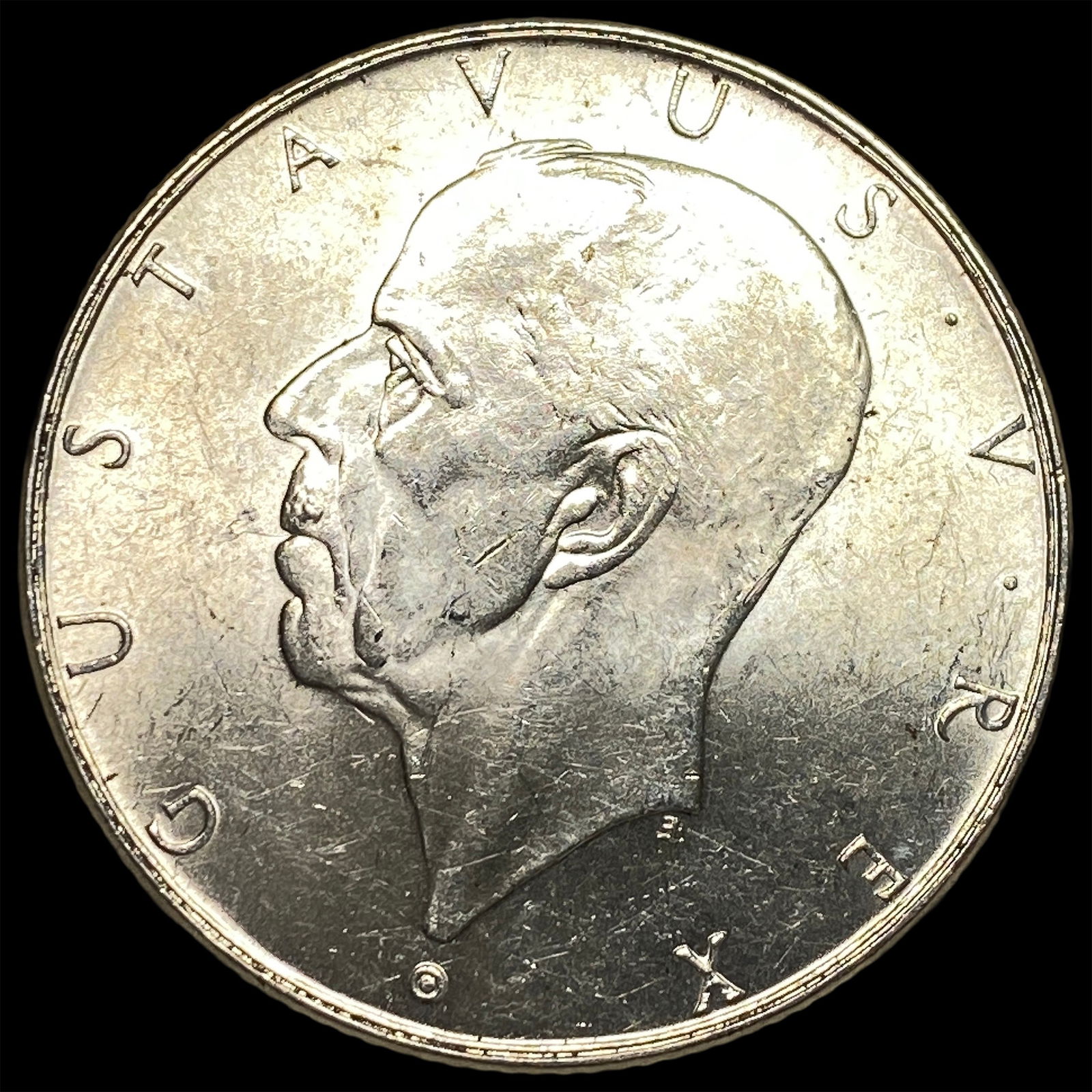1938 Sweden Silver 2 Kroner UNCIRCULATED: 1938 Sweden Silver 2 Kroner UNCIRCULATED