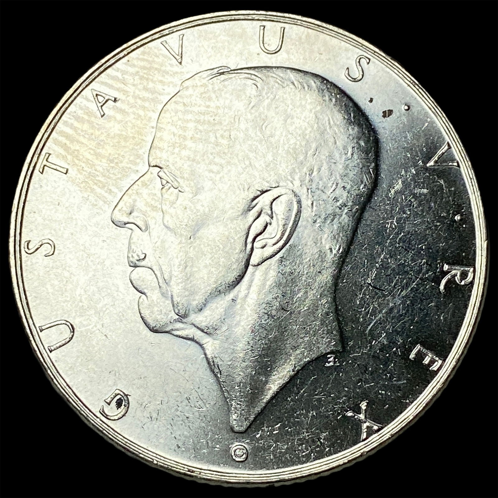 1938 Sweden Silver 2 Kroner UNCIRCULATED: 1938 Sweden Silver 2 Kroner UNCIRCULATED