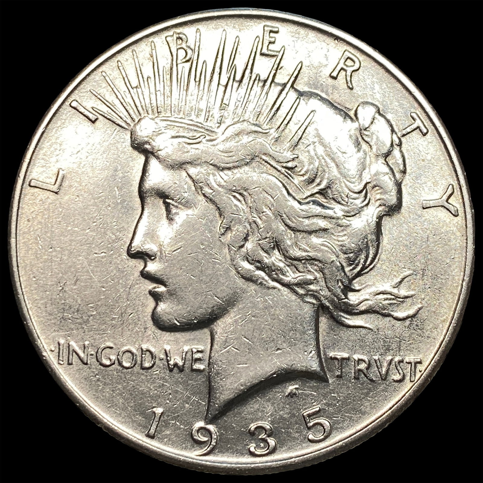 1935 Silver Peace Dollar CLOSELY UNCIRCULATED (1 of 2)