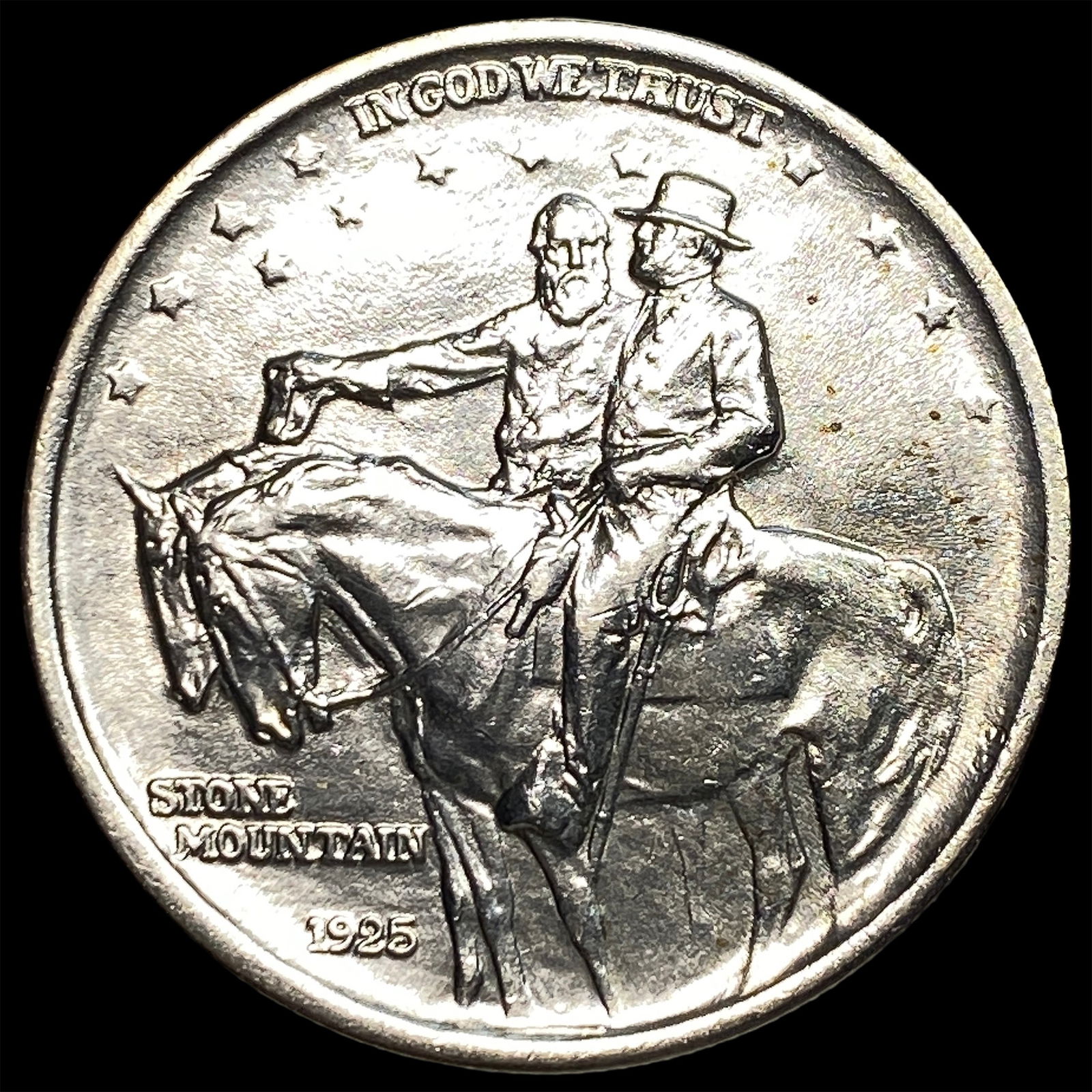 1925 Silver Stone Mountain Half Dollar CLOSELY UNCIRCULATED: 1925 Silver Stone Mountain Half Dollar CLOSELY UNCIRCULATED