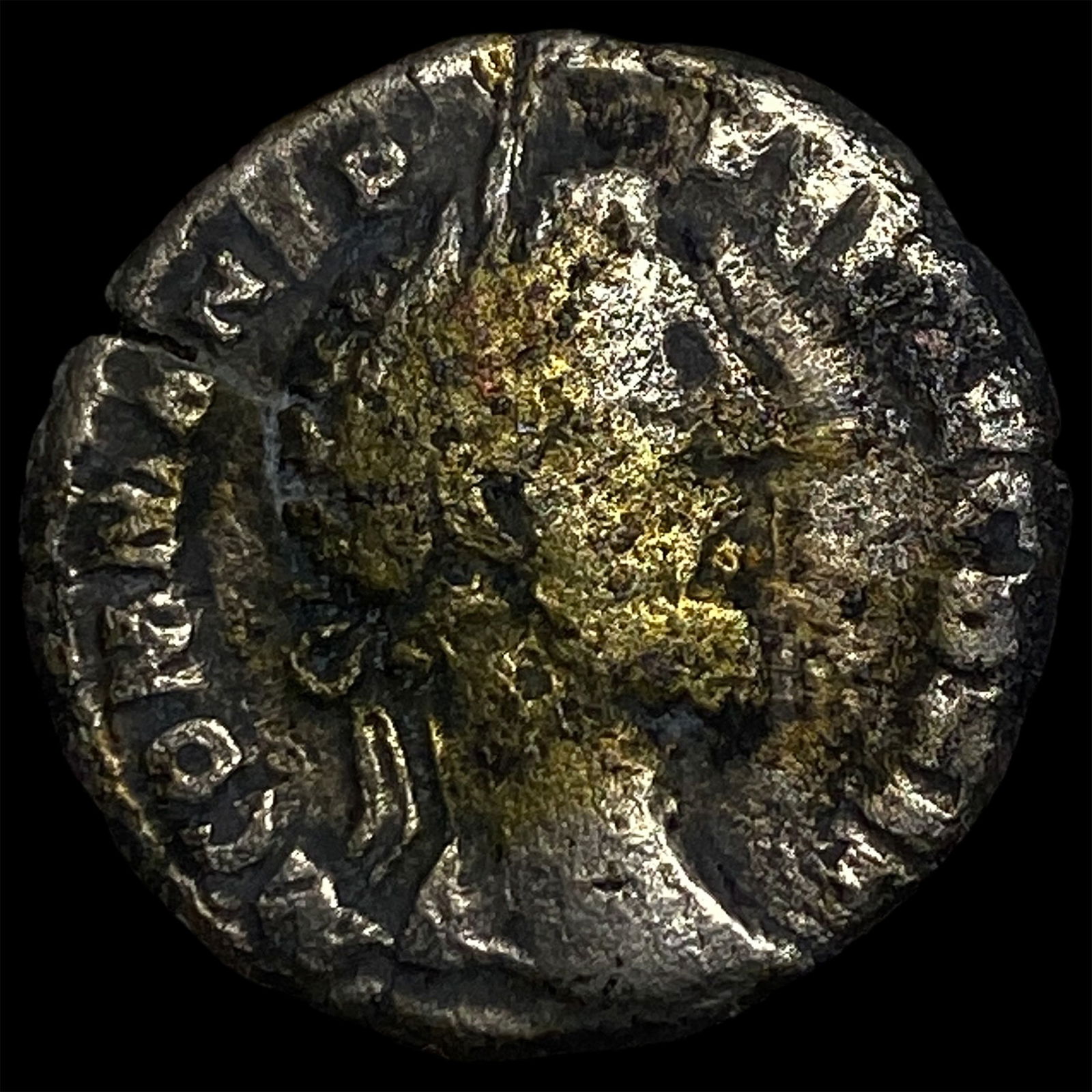 Roman Empire Commodus 180-196 AD Silver Denarius NEARLY UNCIRCULATED: Roman Empire Commodus 180-196 AD Silver Denarius NEARLY UNCIRCULATED