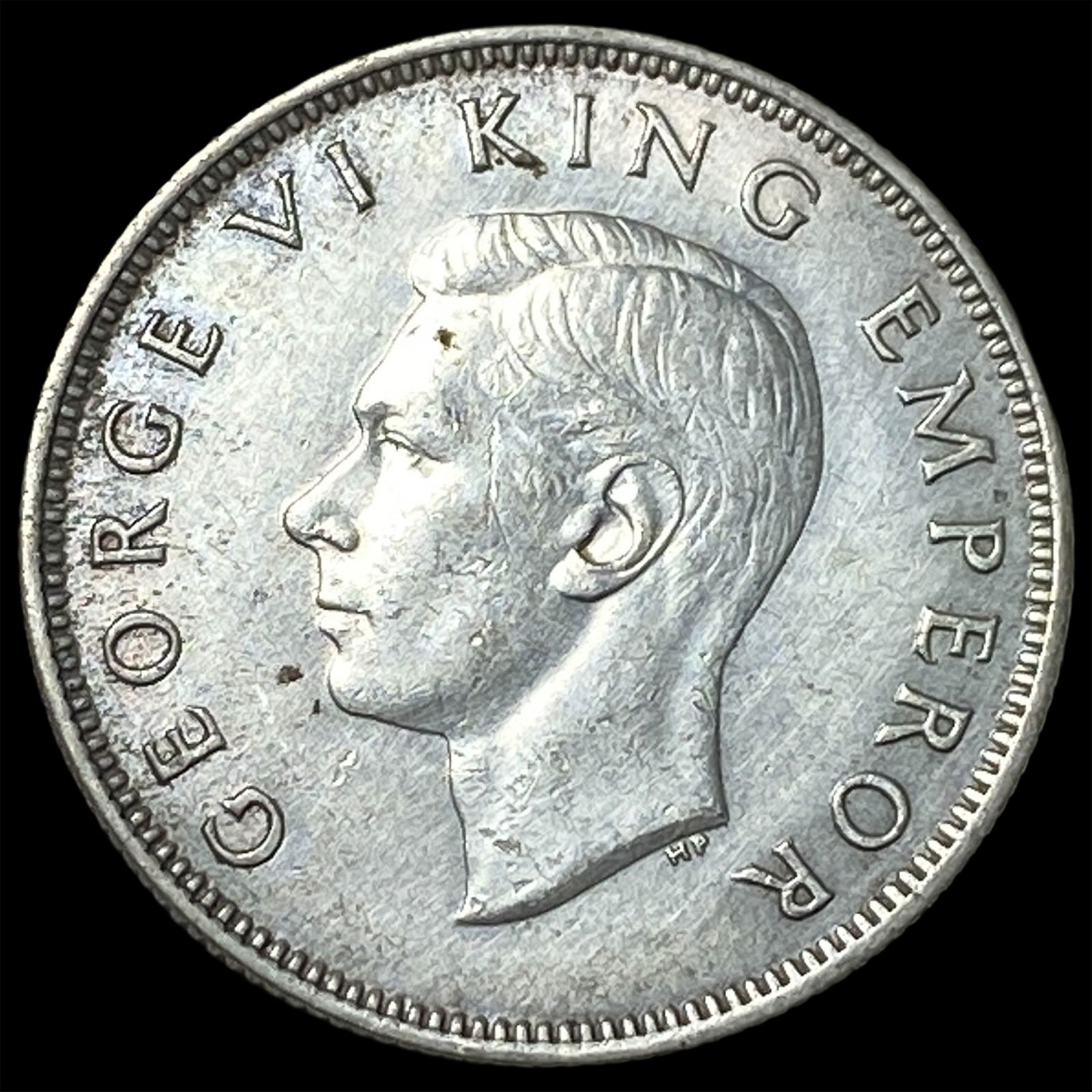 1943 New Zealand Silver Florin - George VI NEARLY UNCIRCULATED: 1943 New Zealand Silver Florin - George VI NEARLY UNCIRCULATED