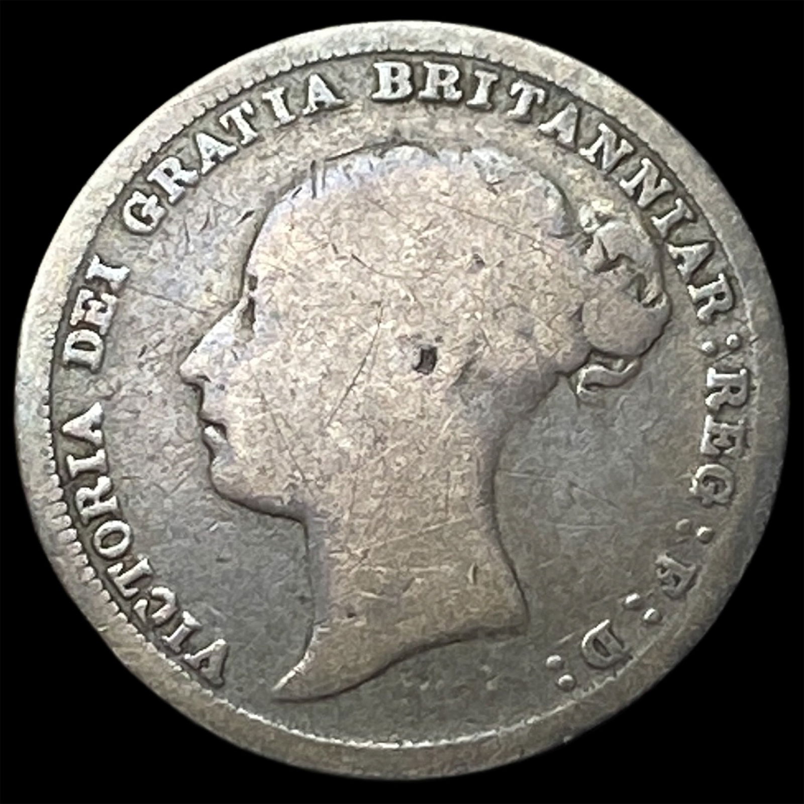 1885 Great Britain Silver 6 Pence - Victoria NEARLY UNCIRCULATED: 1885 Great Britain Silver 6 Pence - Victoria NEARLY UNCIRCULATED