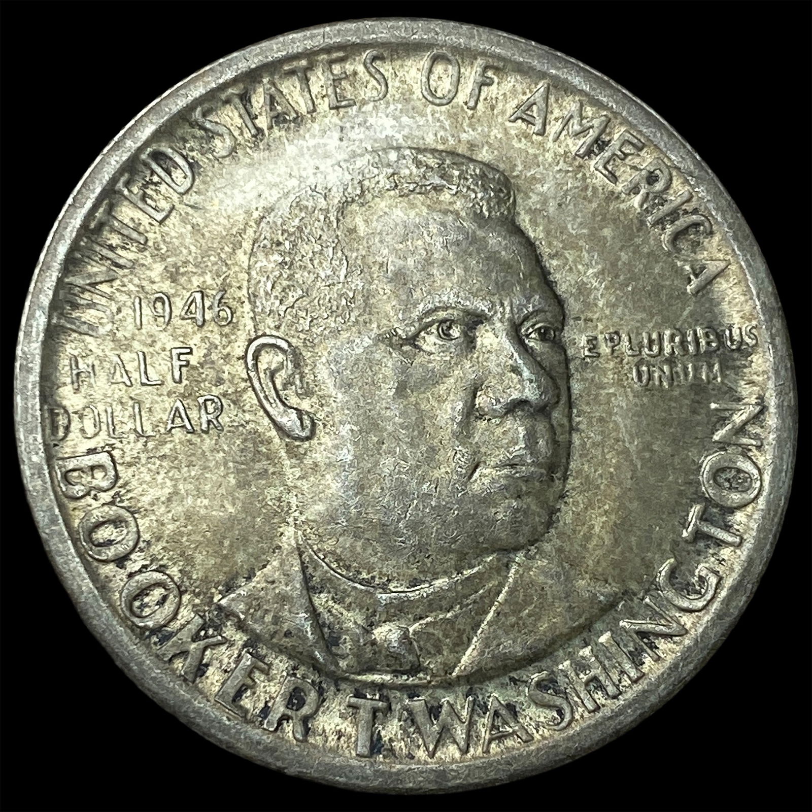 1946-S Silver Half Dollar Booker T. Washington NEARLY UNCIRCULATED (1 of 2)