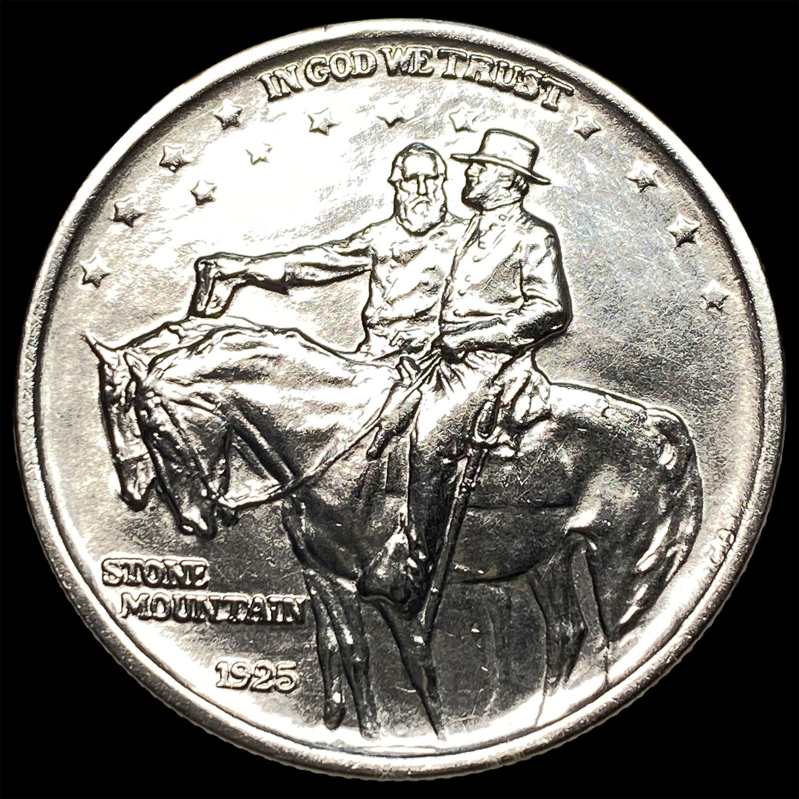 1925 Silver Stone Mountain Half Dollar CLOSELY UNCIRCULATED: 1925 Silver Stone Mountain Half Dollar CLOSELY UNCIRCULATED