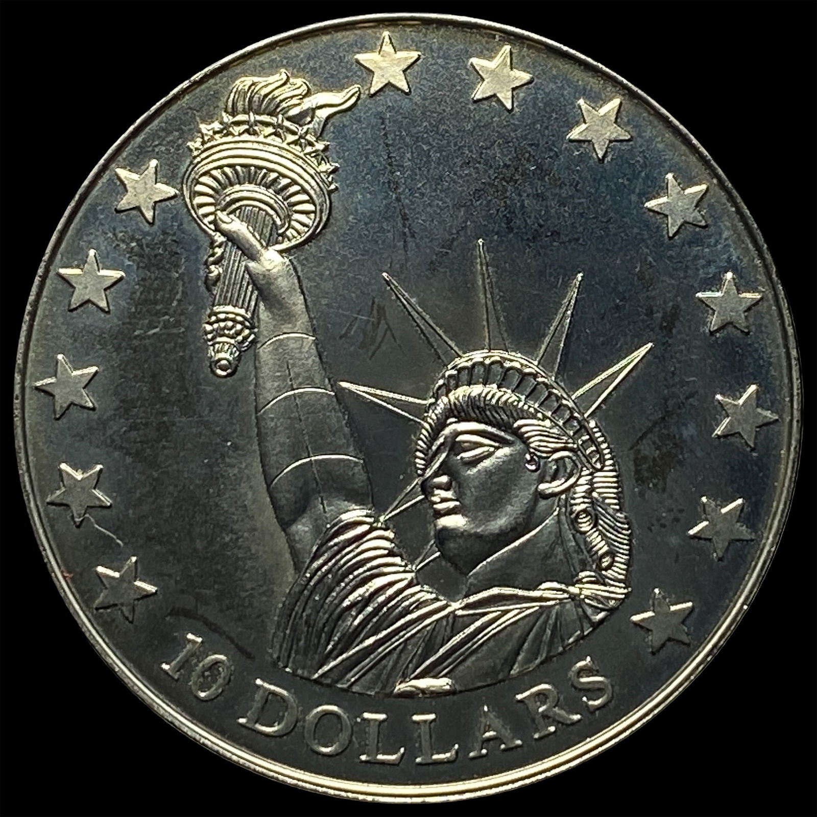 2000 Liberia Copper-Nickel 5 Dollars NEARLY UNCIRCULATED: 2000 Liberia Copper-Nickel 5 Dollars NEARLY UNCIRCULATED