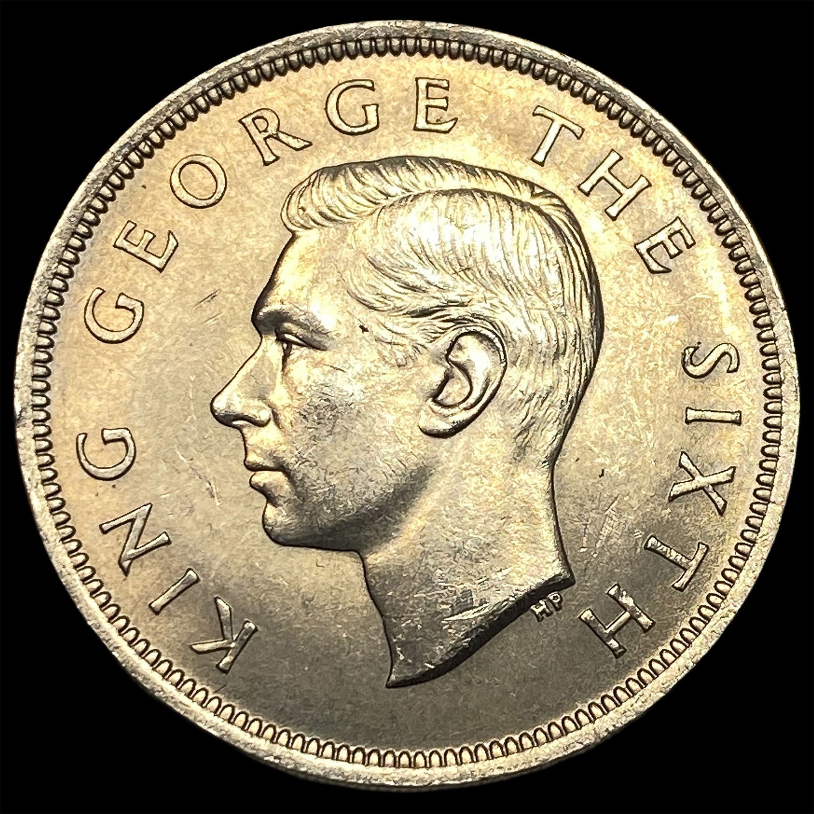 1951 New Zealand Silver Half Crown - George VI NEARLY UNCIRCULATED: 1951 New Zealand Silver Half Crown - George VI NEARLY UNCIRCULATED