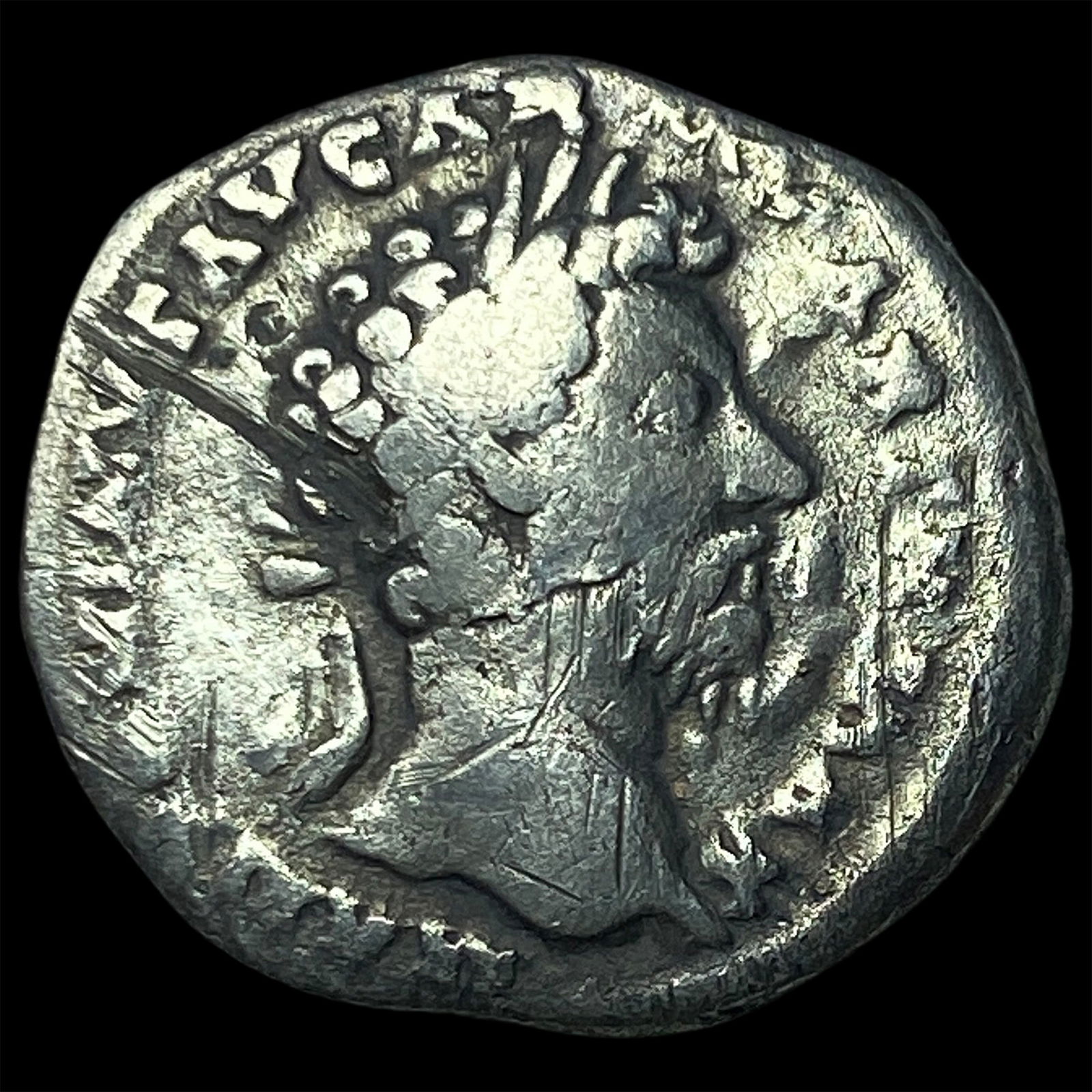 Roman Empire Marcus Aurelius 161-180 AD Silver Denarius NEARLY UNCIRCULATED: Roman Empire Marcus Aurelius 161-180 AD Silver Denarius NEARLY UNCIRCULATED