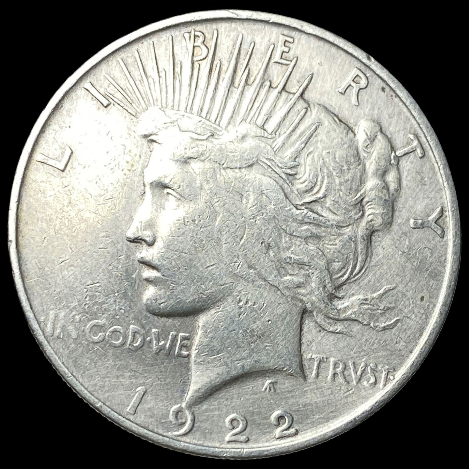 1922-D Silver Peace Dollar ABOUT UNCIRCULATED (1 of 2)
