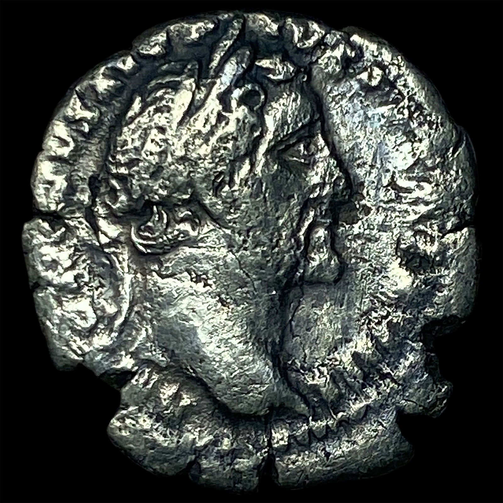 Roman Empire Antoninus Pius 138-161 AD Silver Denarius NEARLY UNCIRCULATED: Roman Empire Antoninus Pius 138-161 AD Silver Denarius NEARLY UNCIRCULATED