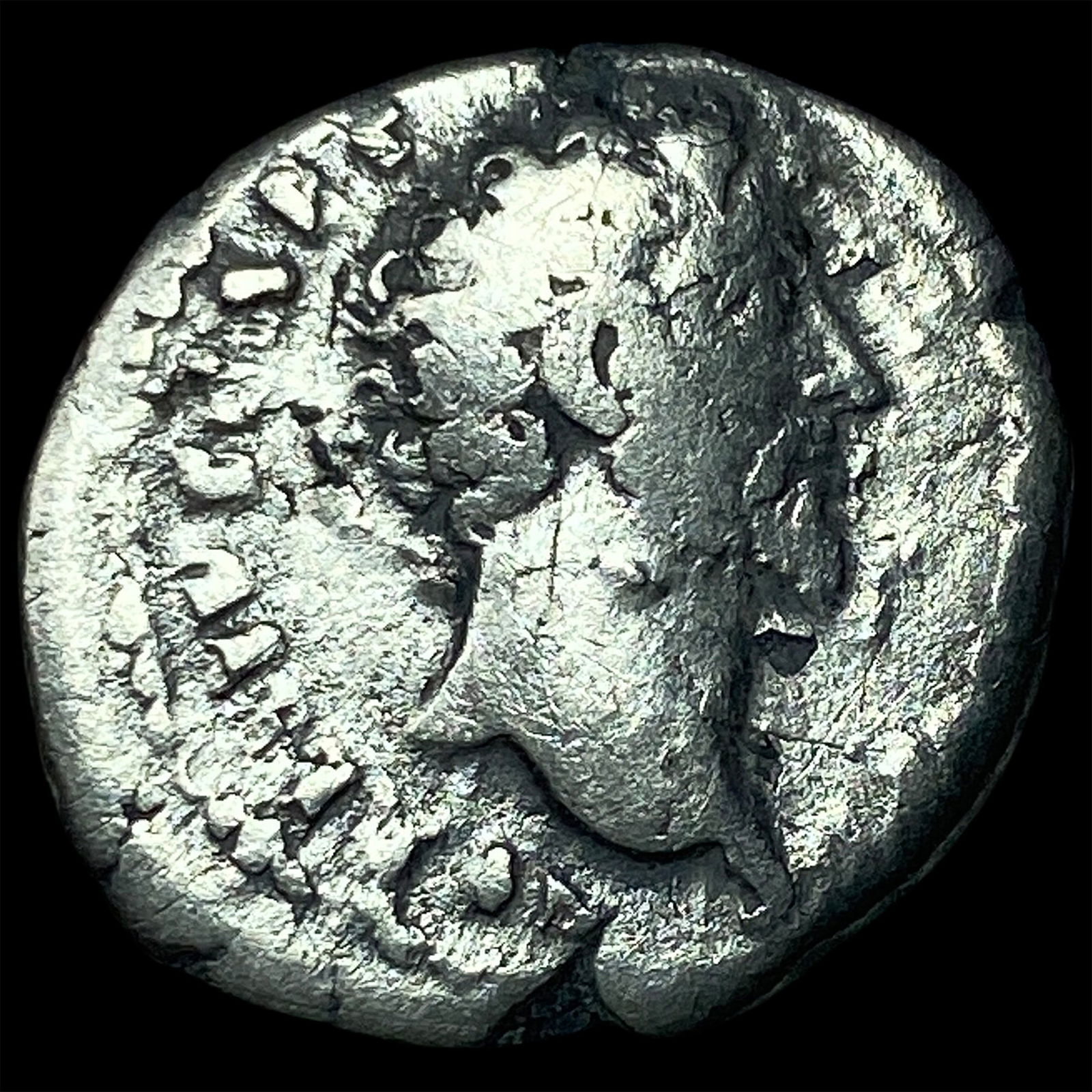 Roman Empire Marcus Aurelius 161-180 AD Silver Denarius NEARLY UNCIRCULATED: Roman Empire Marcus Aurelius 161-180 AD Silver Denarius NEARLY UNCIRCULATED