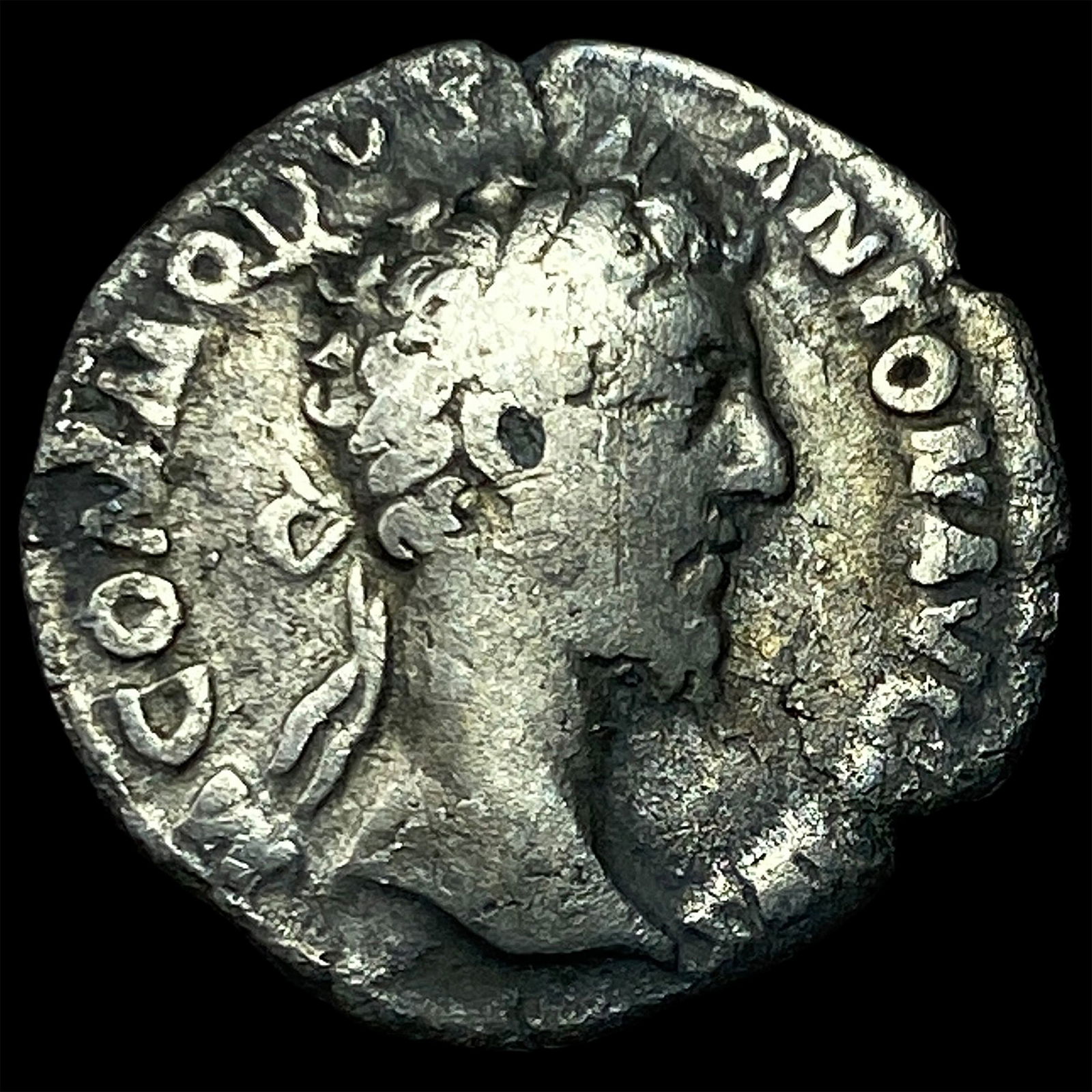 Roman Empire Commodus 180-196 AD Silver Denarius NEARLY UNCIRCULATED: Roman Empire Commodus 180-196 AD Silver Denarius NEARLY UNCIRCULATED