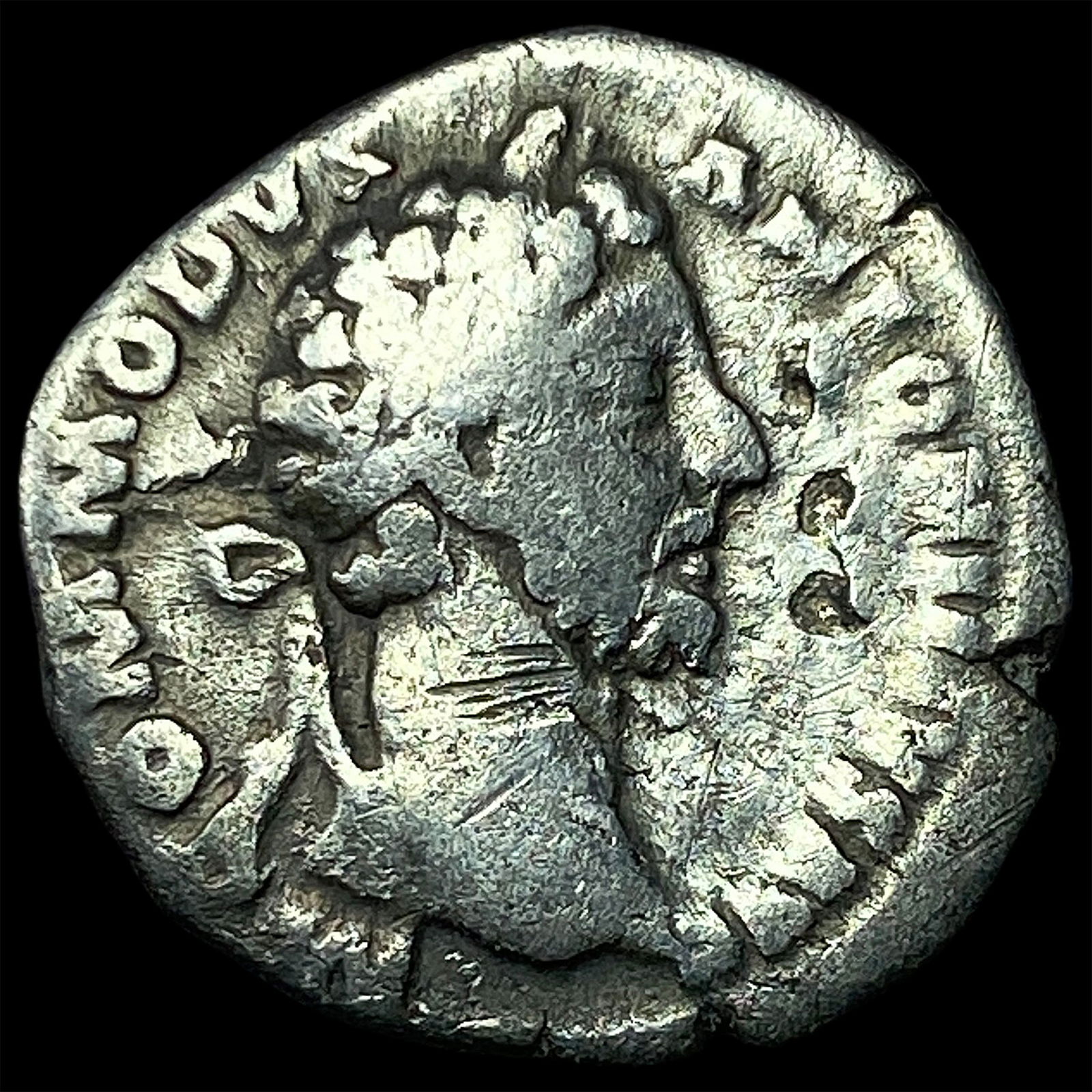 Roman Empire Commodus 180-196 AD Silver Denarius NEARLY UNCIRCULATED: Roman Empire Commodus 180-196 AD Silver Denarius NEARLY UNCIRCULATED