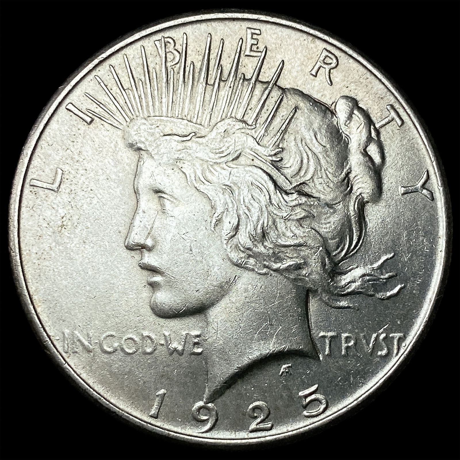 1925 Peace Silver Dollar UNCIRCULATED (1 of 2)