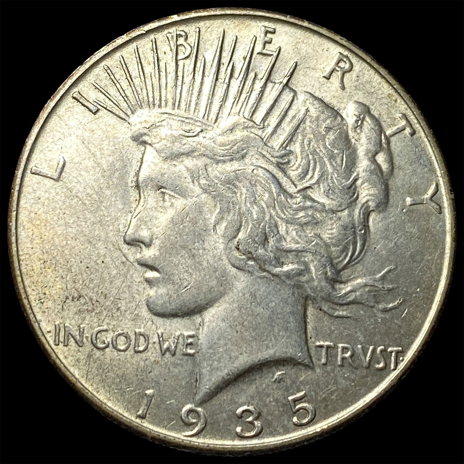 1935 Silver Peace Dollar CLOSELY UNCIRCULATED (1 of 2)