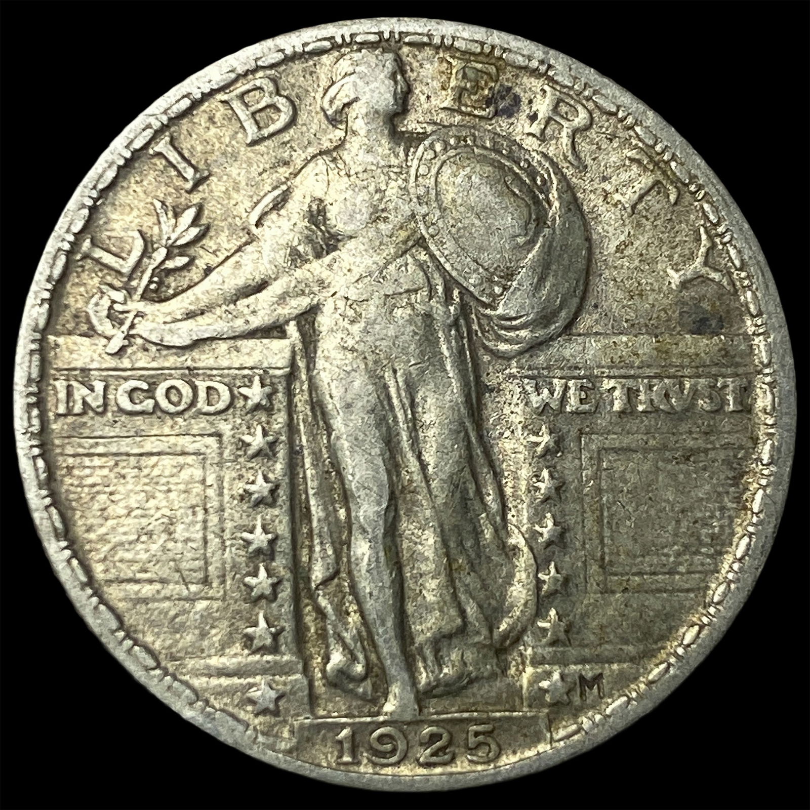1925 Standing Liberty Silver Quarter NEARLY UNCIRCULATED: 1925 Standing Liberty Silver Quarter NEARLY UNCIRCULATED