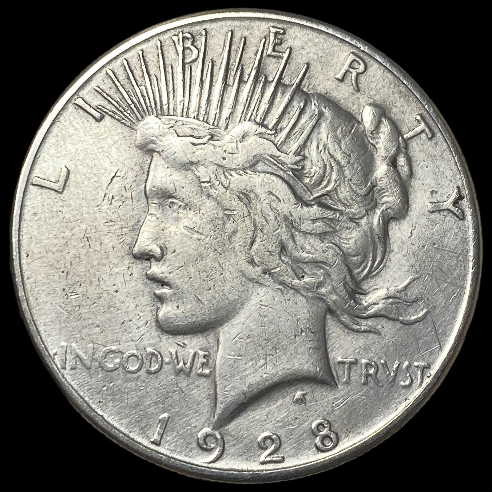 1928 Peace Silver Dollar NEARLY UNCIRCULATED: 1928 Peace Silver Dollar NEARLY UNCIRCULATED