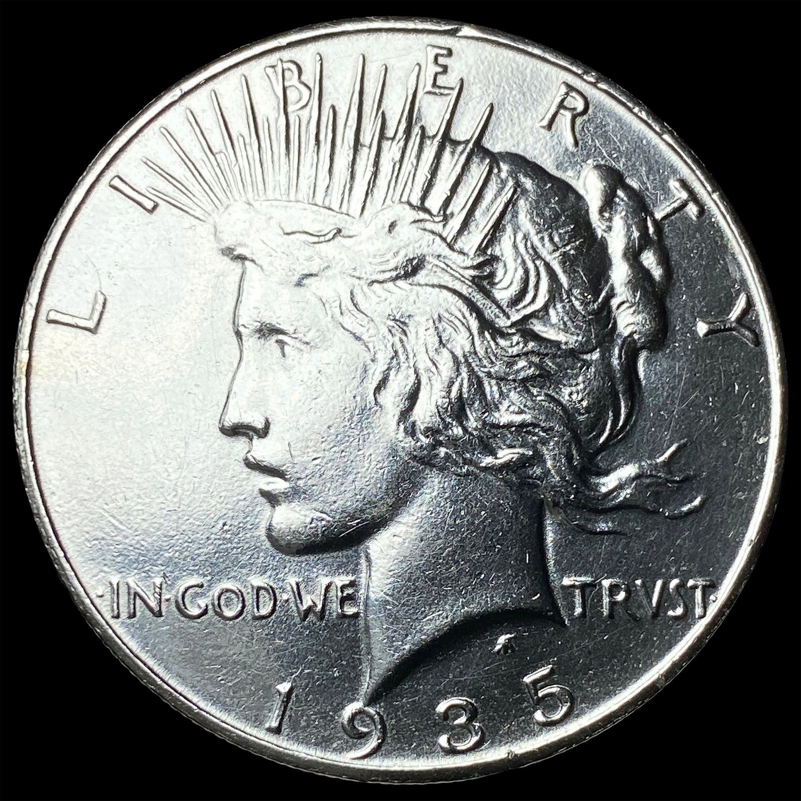 1935 Silver Peace Dollar CLOSELY UNCIRCULATED: 1935 Silver Peace Dollar CLOSELY UNCIRCULATED