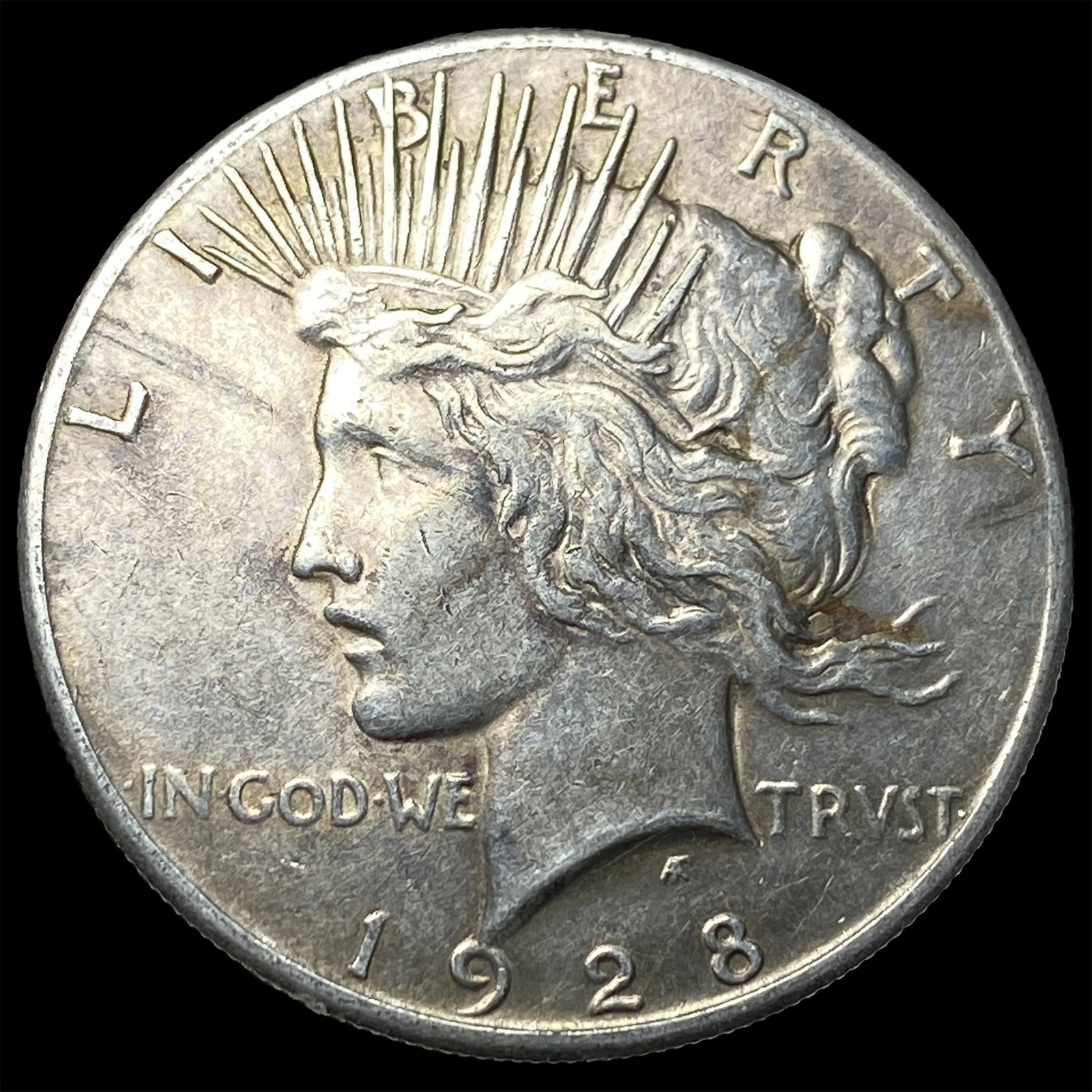 1928 Silver Peace Dollar CLOSELY UNCIRCULATED (1 of 2)