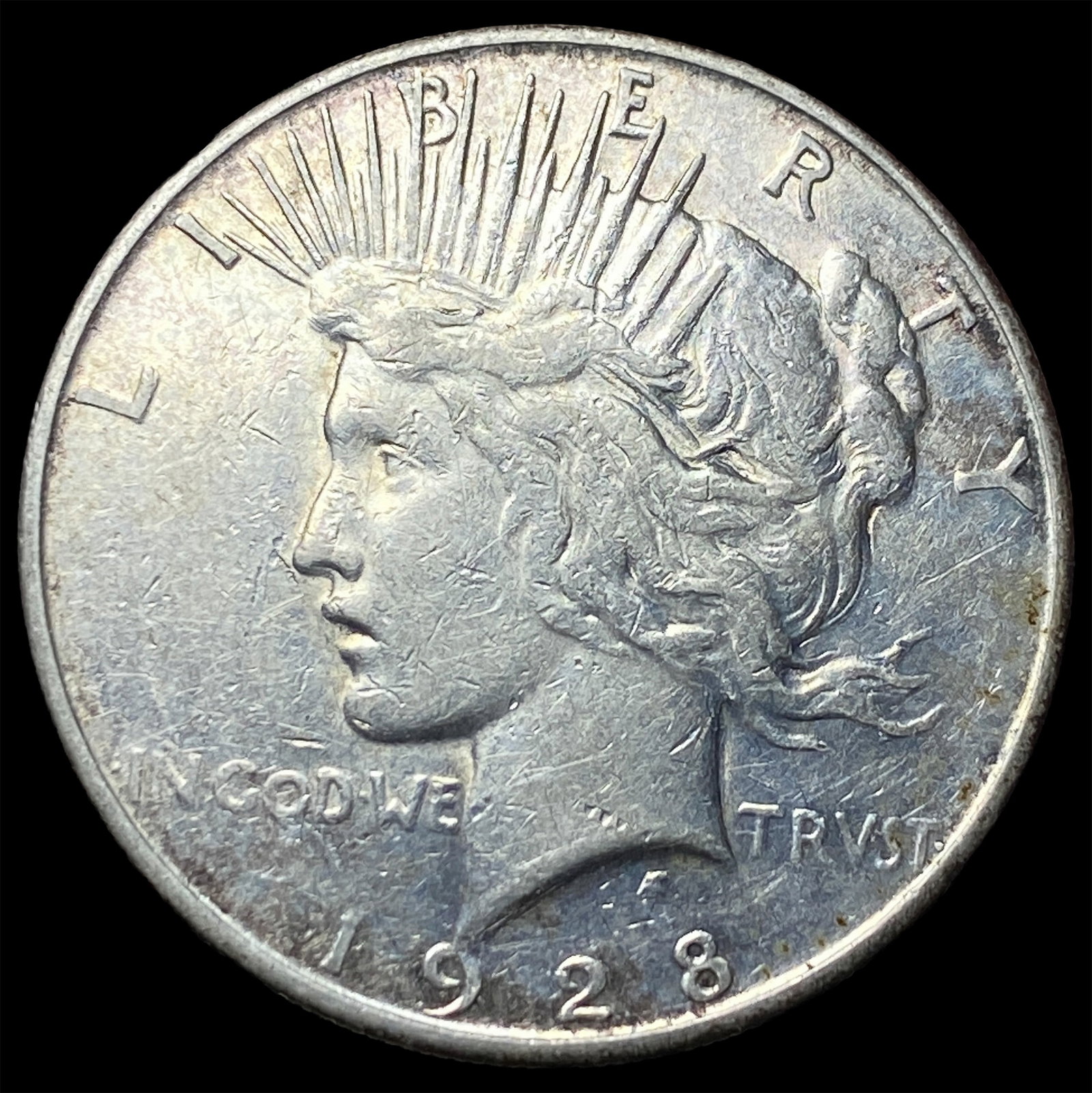 1928 Silver Peace Dollar NEARLY UNCIRCULATED (1 of 2)