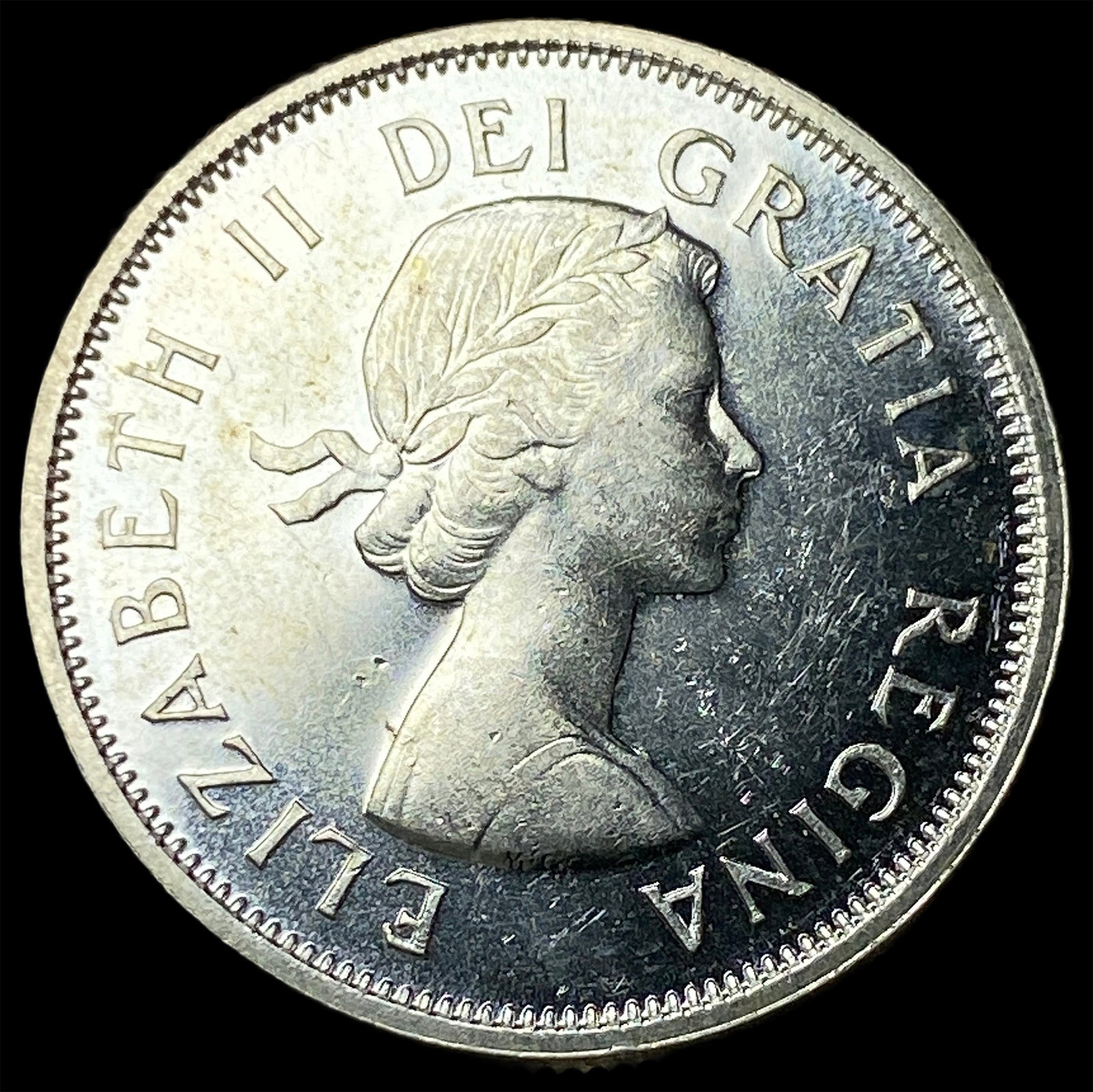 1961 Canada Silver 25 Cents NEARLY UNCIRCULATED (1 of 2)