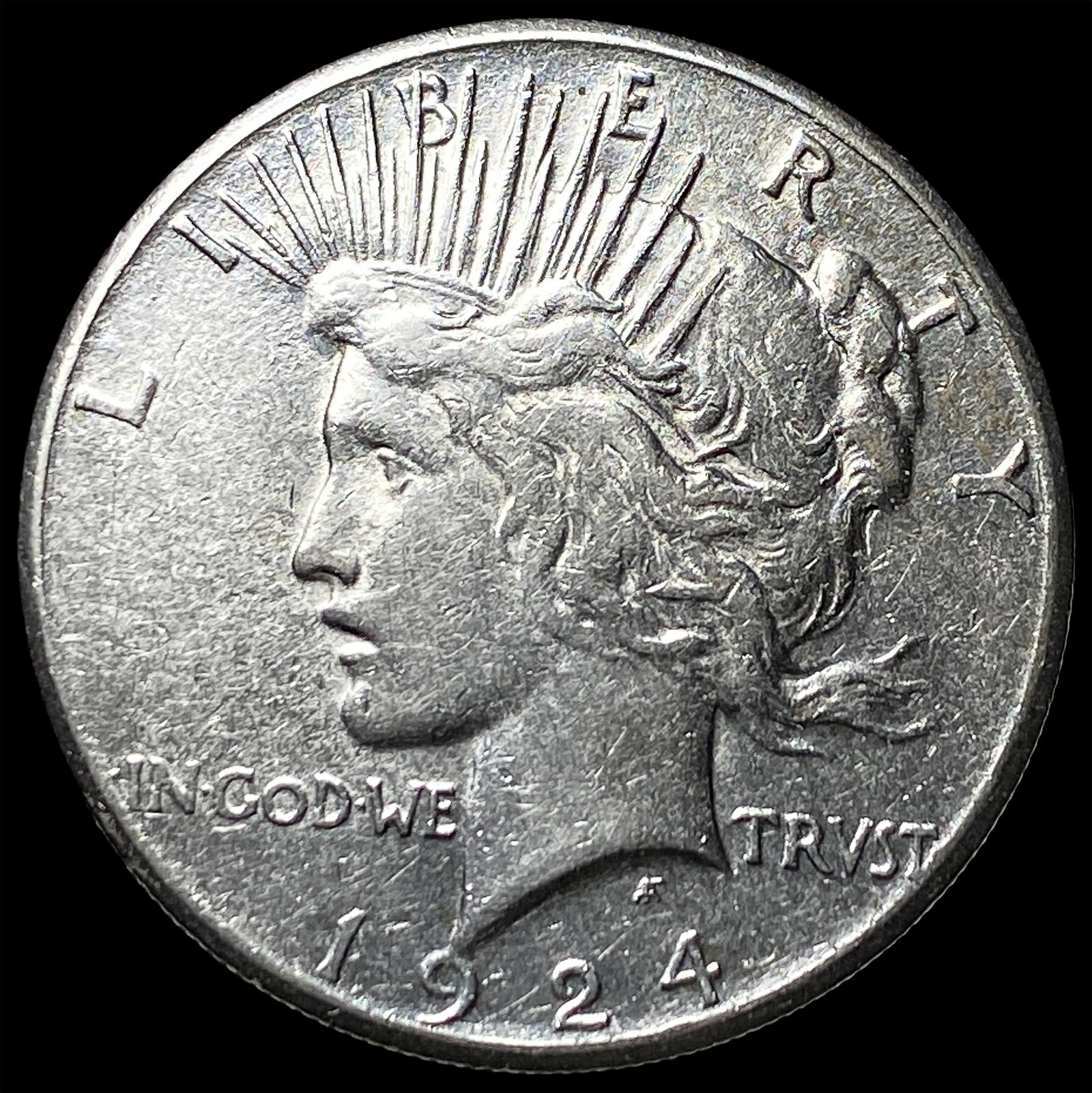1924 Silver Peace Dollar CLOSELY UNCIRCULATED: 1924 Silver Peace Dollar CLOSELY UNCIRCULATED