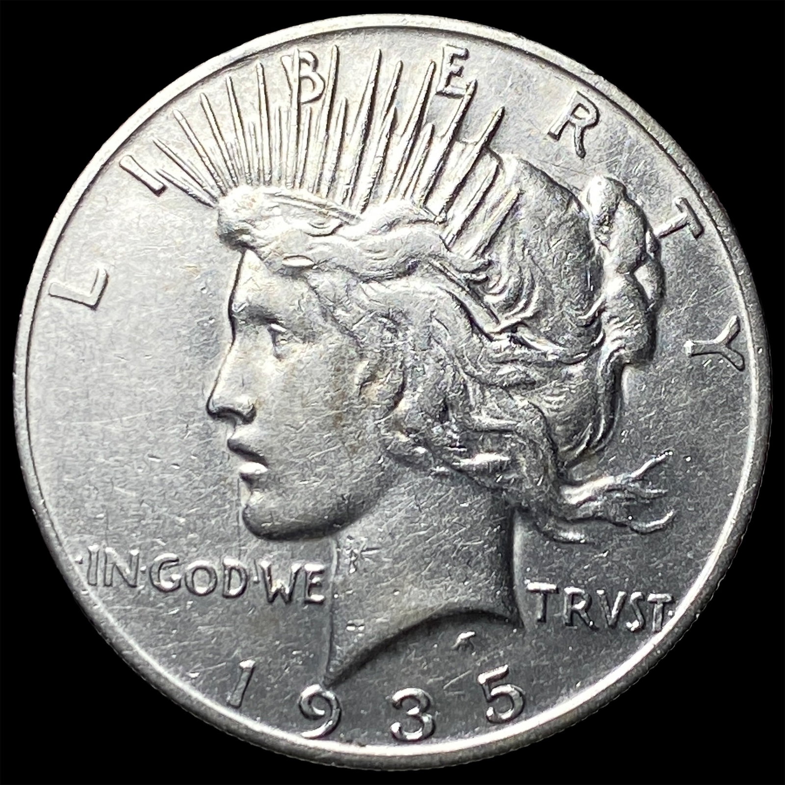 1935 Silver Peace Dollar CLOSELY UNCIRCULATED: 1935 Silver Peace Dollar CLOSELY UNCIRCULATED