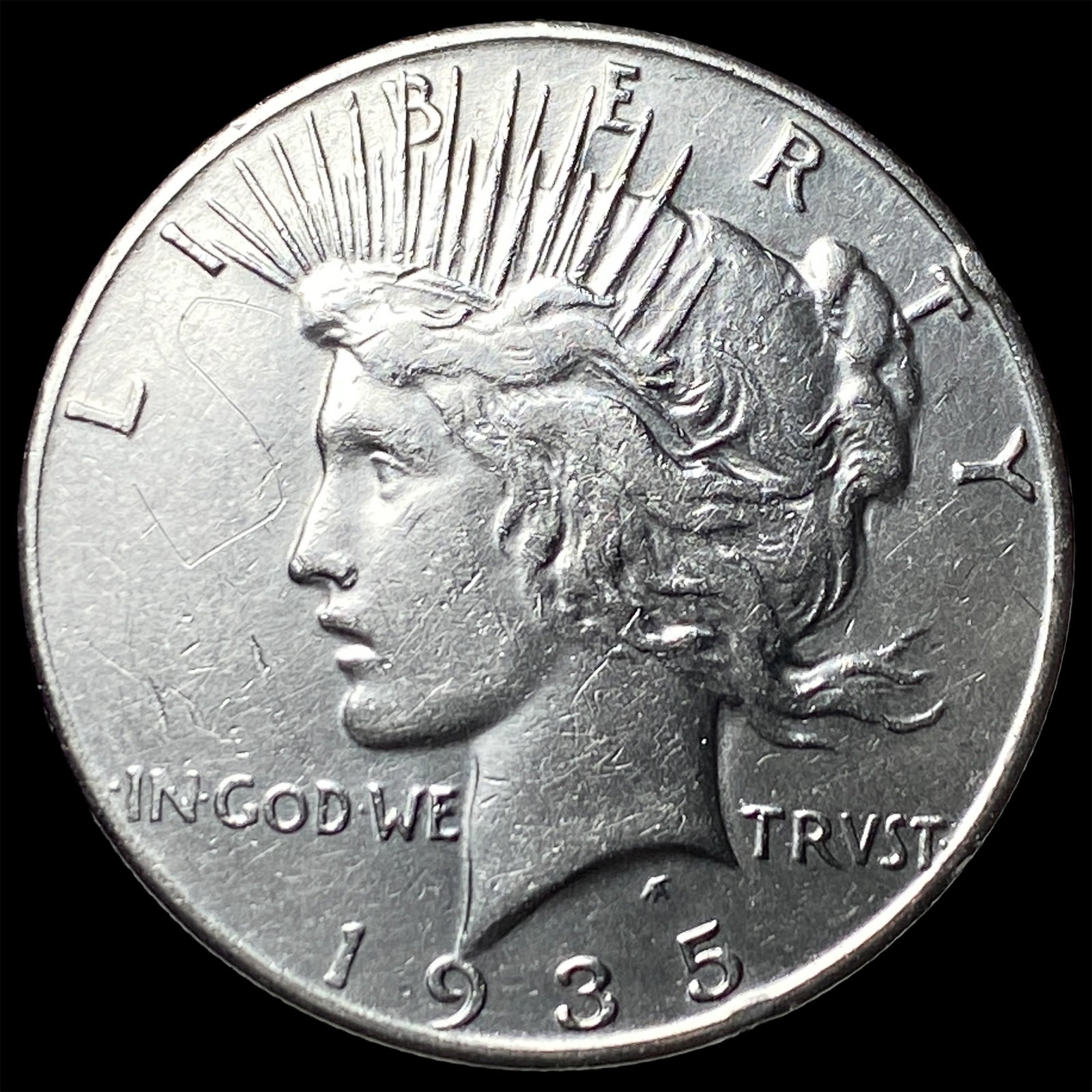 1935 Silver Peace Dollar NEARLY UNCIRCULATED: 1935 Silver Peace Dollar NEARLY UNCIRCULATED