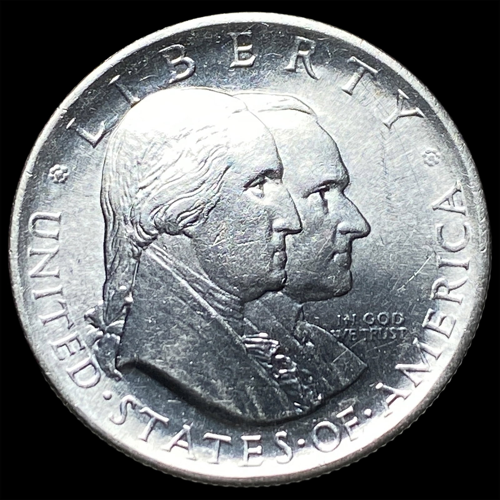 1926 Silver Sesquicentennial Half Dollar UNCIRCULATED (1 of 2)