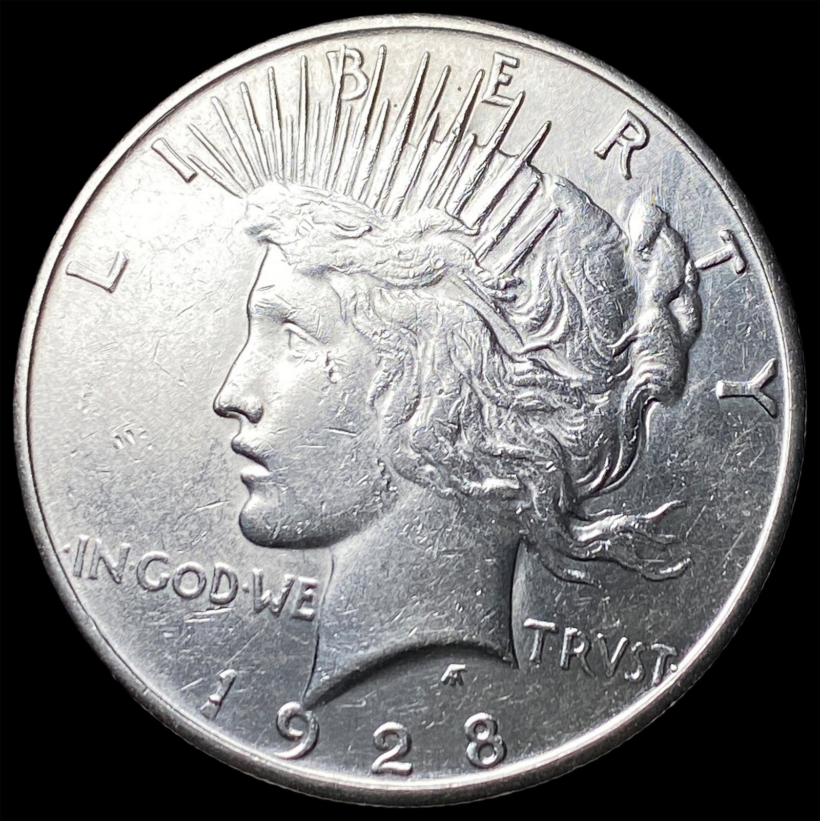 1928 Peace Silver Dollar CLOSELY UNCIRCULATED: 1928 Peace Silver Dollar CLOSELY UNCIRCULATED