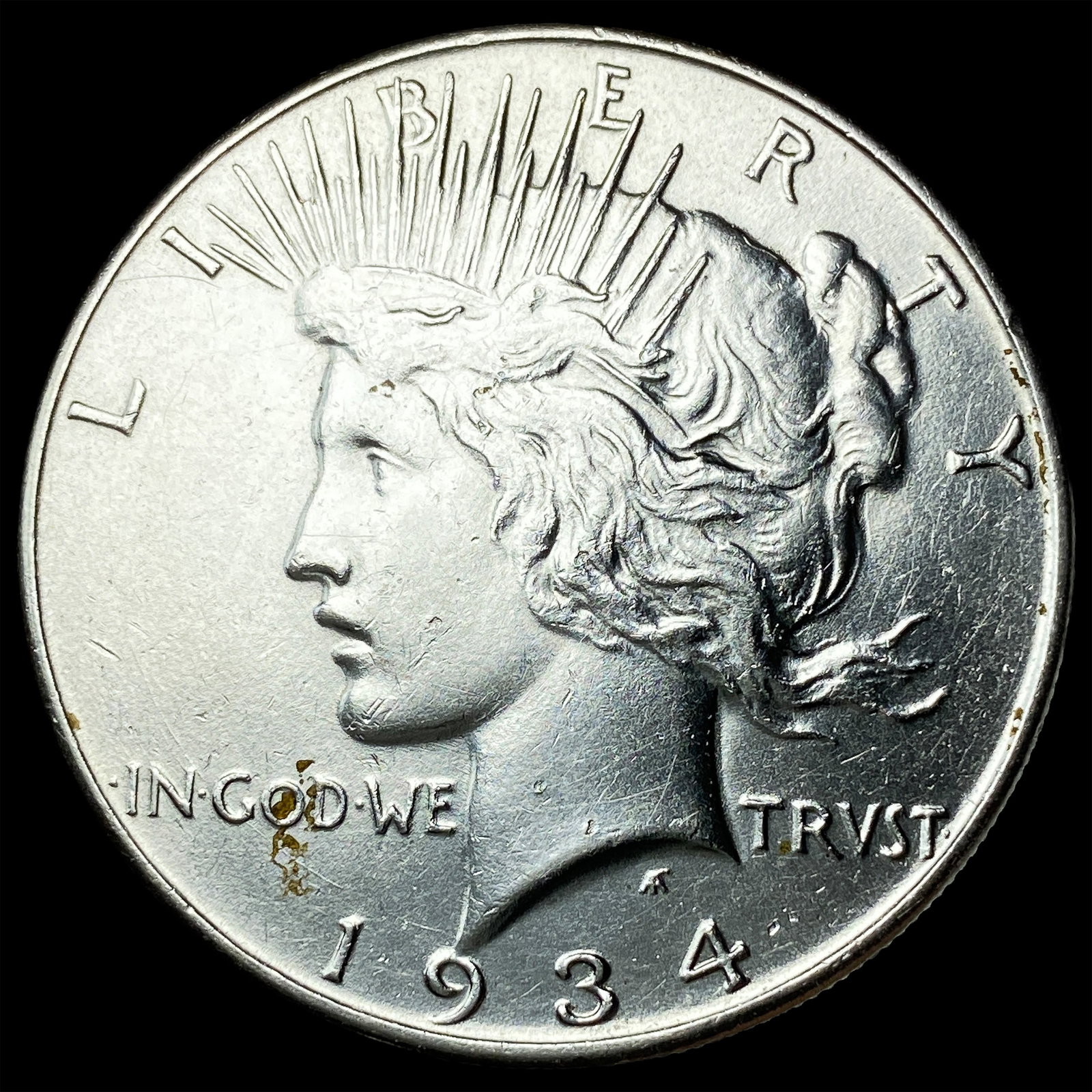 1934 Silver Peace Dollar CLOSELY UNCIRCULATED (1 of 2)
