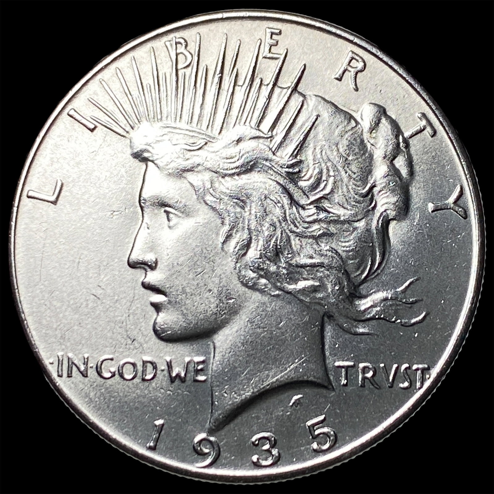 1935 Silver Peace Dollar UNCIRCULATED (1 of 2)