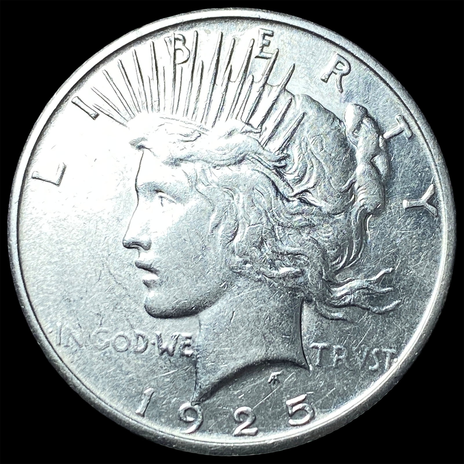 1925 Peace Silver Dollar NEARLY UNCIRCULATED: 1925 Peace Silver Dollar NEARLY UNCIRCULATED