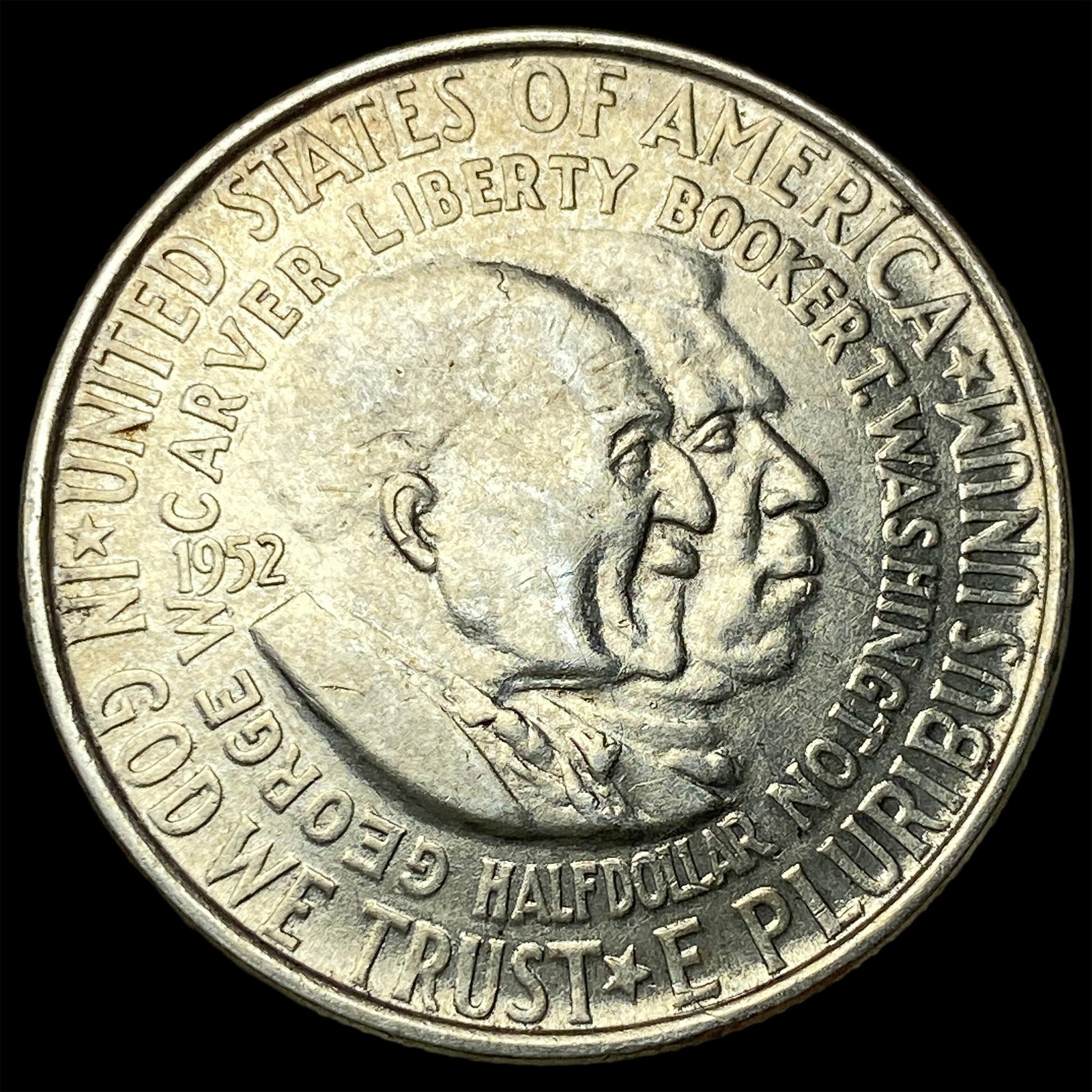 1952 Silver Washington/Carver Half Dollar CLOSELY UNCIRCULATED: 1952 Silver Washington/Carver Half Dollar CLOSELY UNCIRCULATED