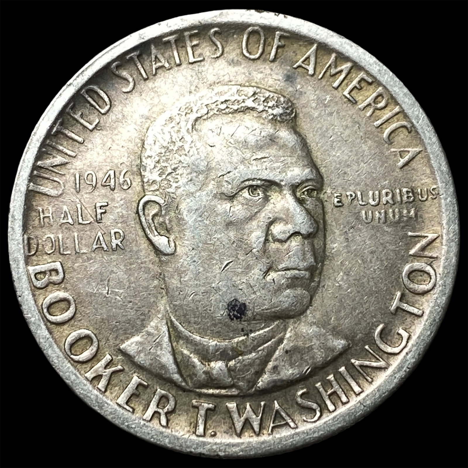 1946-S Silver Half Dollar Booker T. Washington NEARLY UNCIRCULATED: 1946-S Silver Half Dollar Booker T. Washington NEARLY UNCIRCULATED